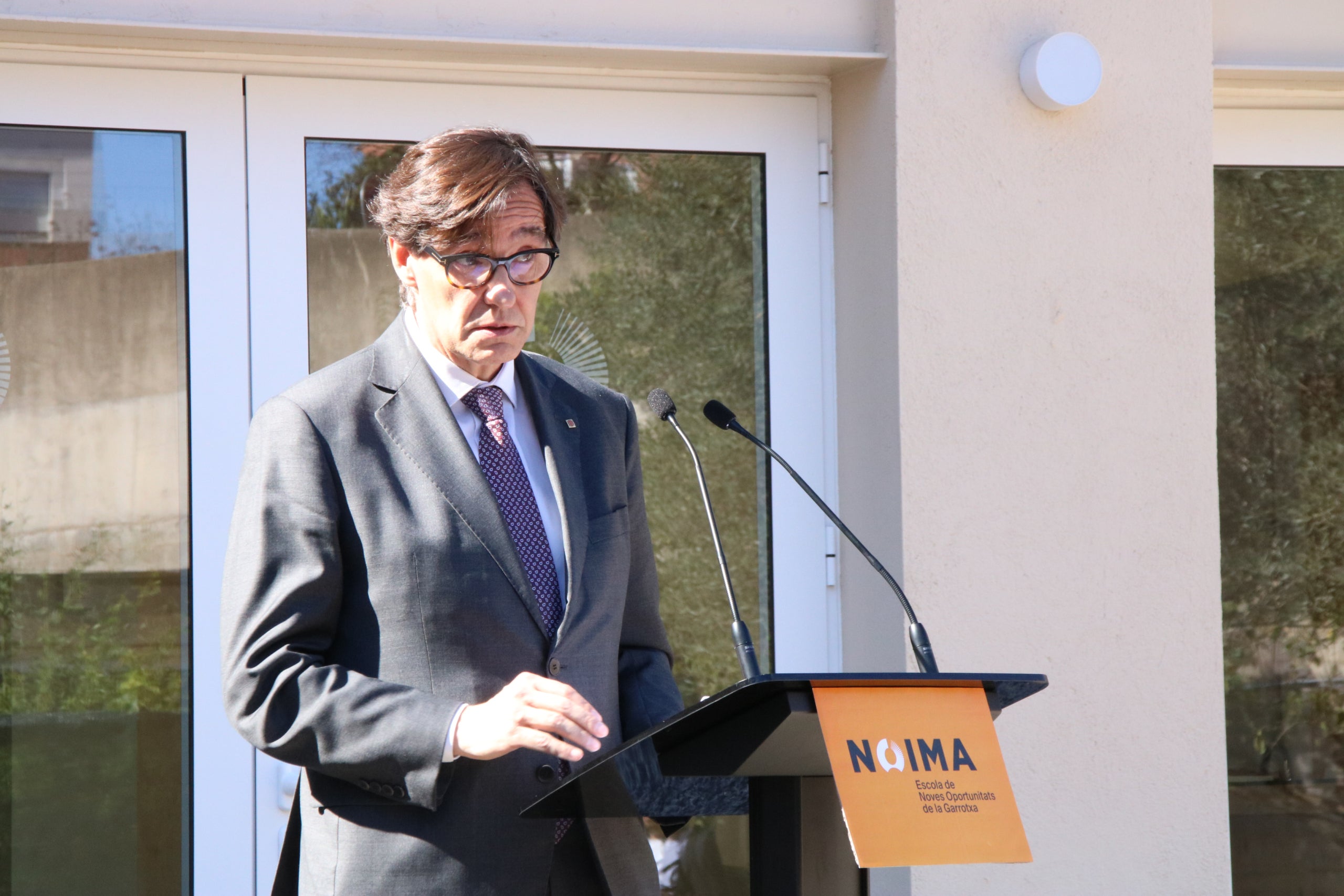 El president de la Generalitat, Salvador Illa, durant la seva visita a la Garrotxa / ACN
