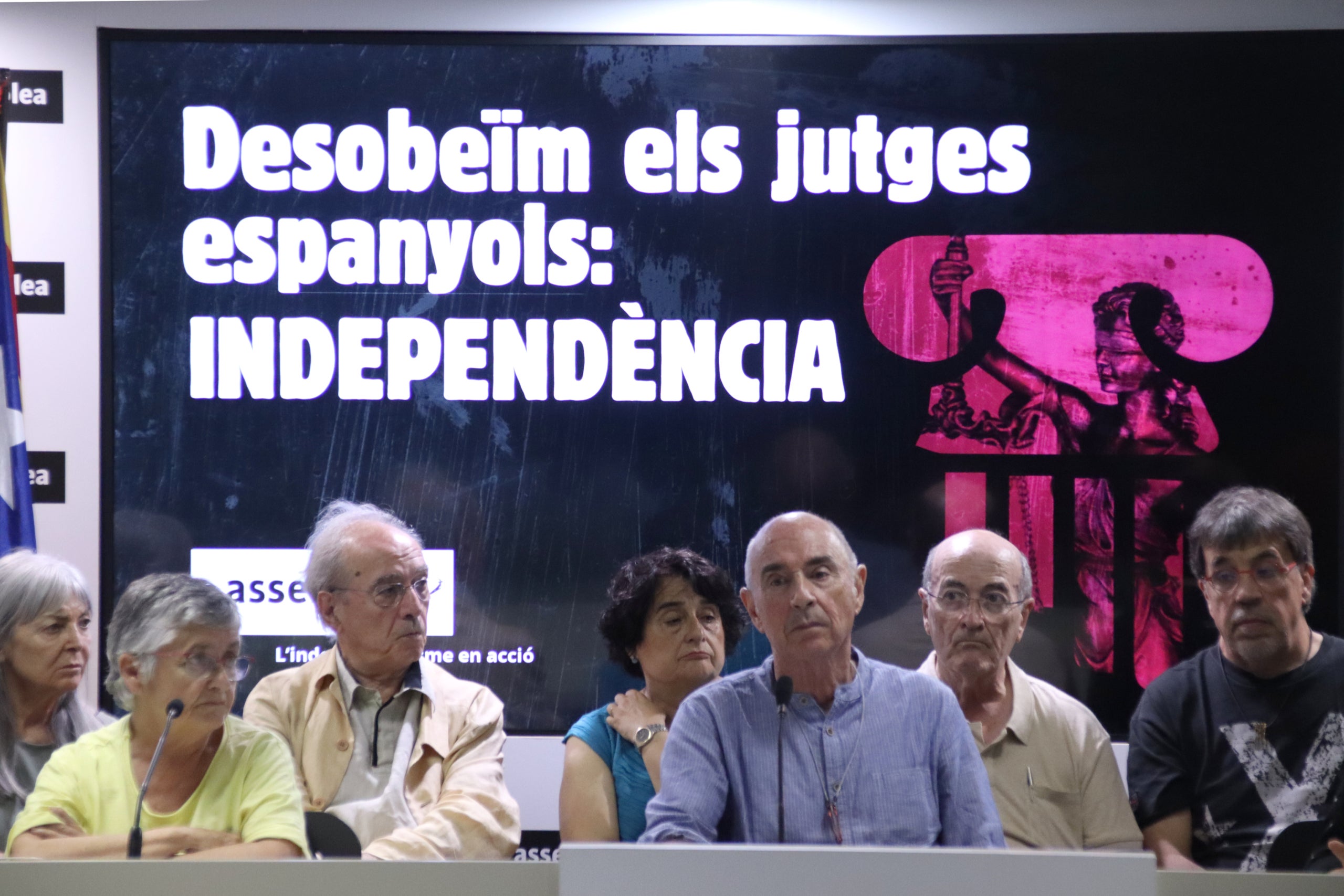 El Secretariat Nacional de l'ANC, amb Lluís Llach, el juliol / Mariona Puig-ACN