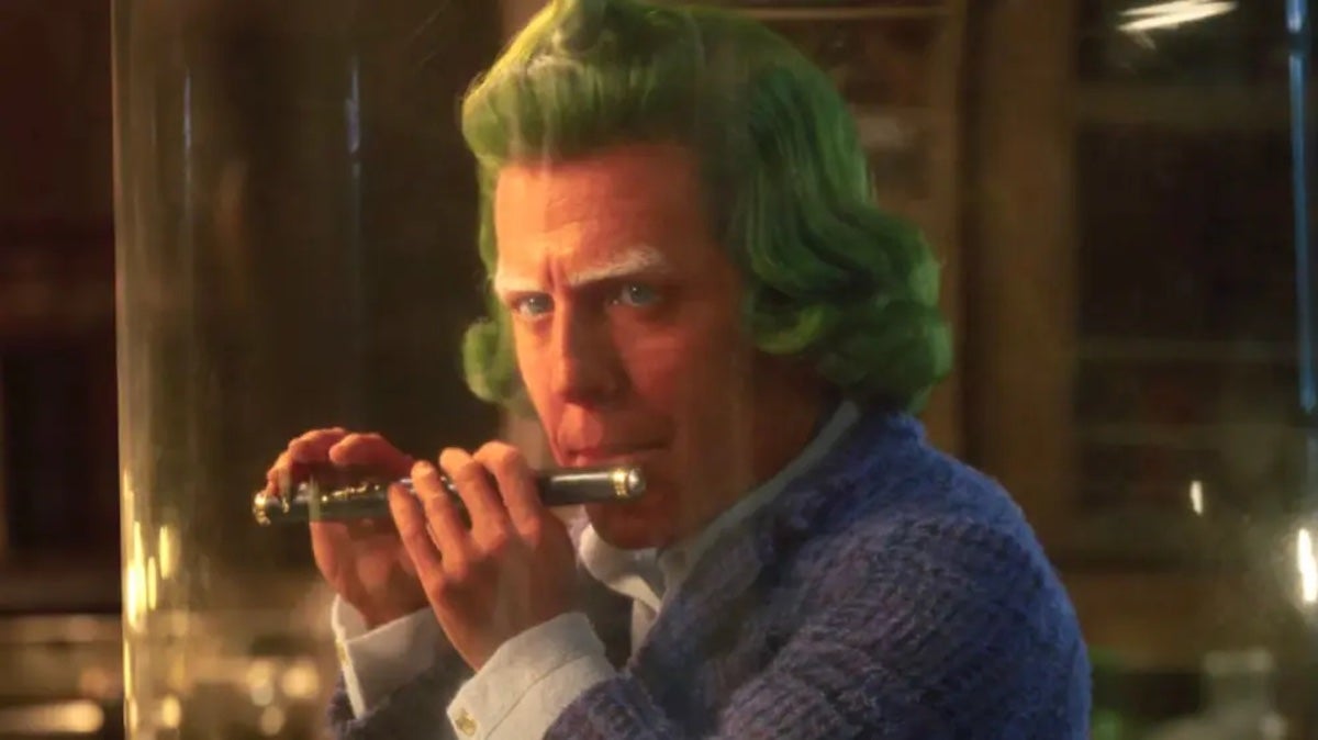 L'actor Hught Grant carateritzat com a Oompa-Loompa a Charlie i la Fàbrica de Xocolata estrenada el 2023