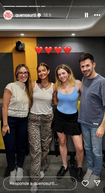 Laura Escanes, amb l'equip del programa de Catalunya Ràdio