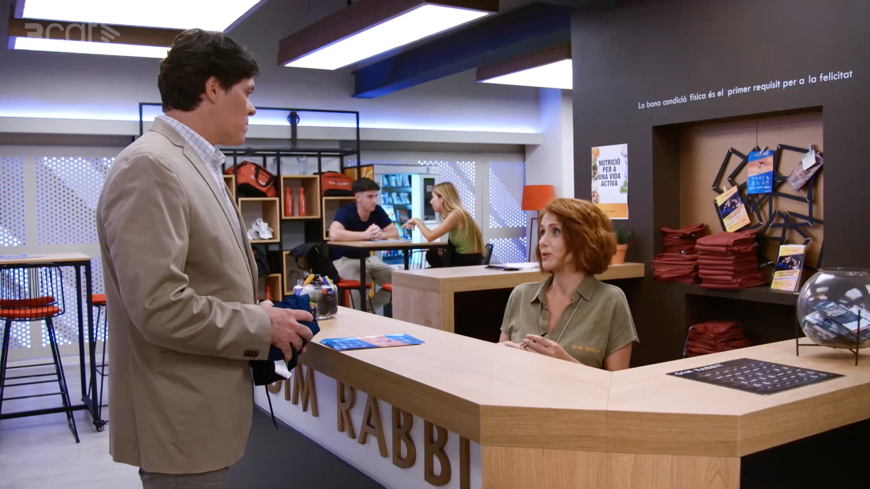 Ivan Benet (Rodri) amb Alícia González Laá (Eva) en el capítol d'aquest divendres de 'Com si fos ahir', a TV3