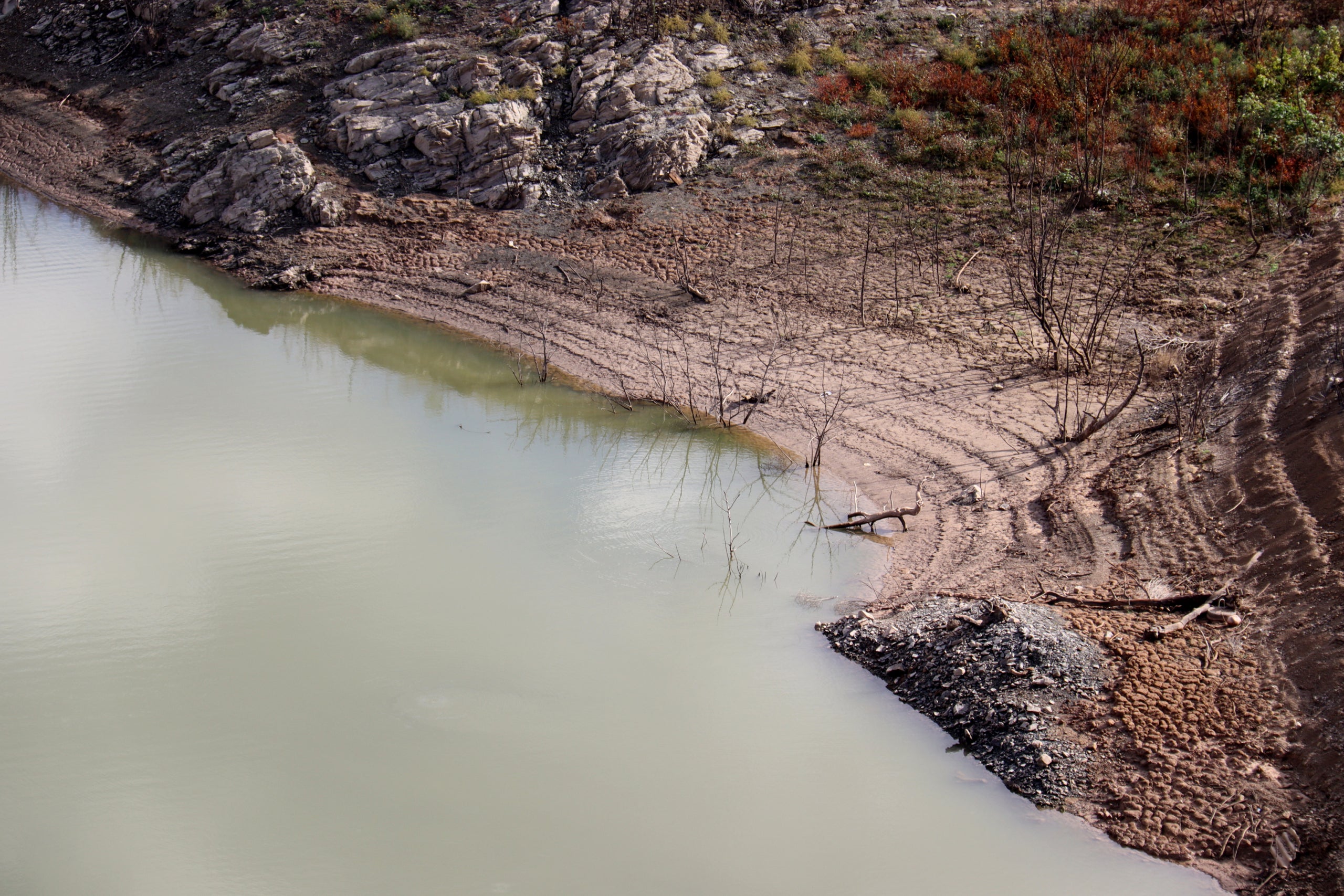 L'impacte de la sequera al pantà de Siurana | Neus Bertola (ACN)