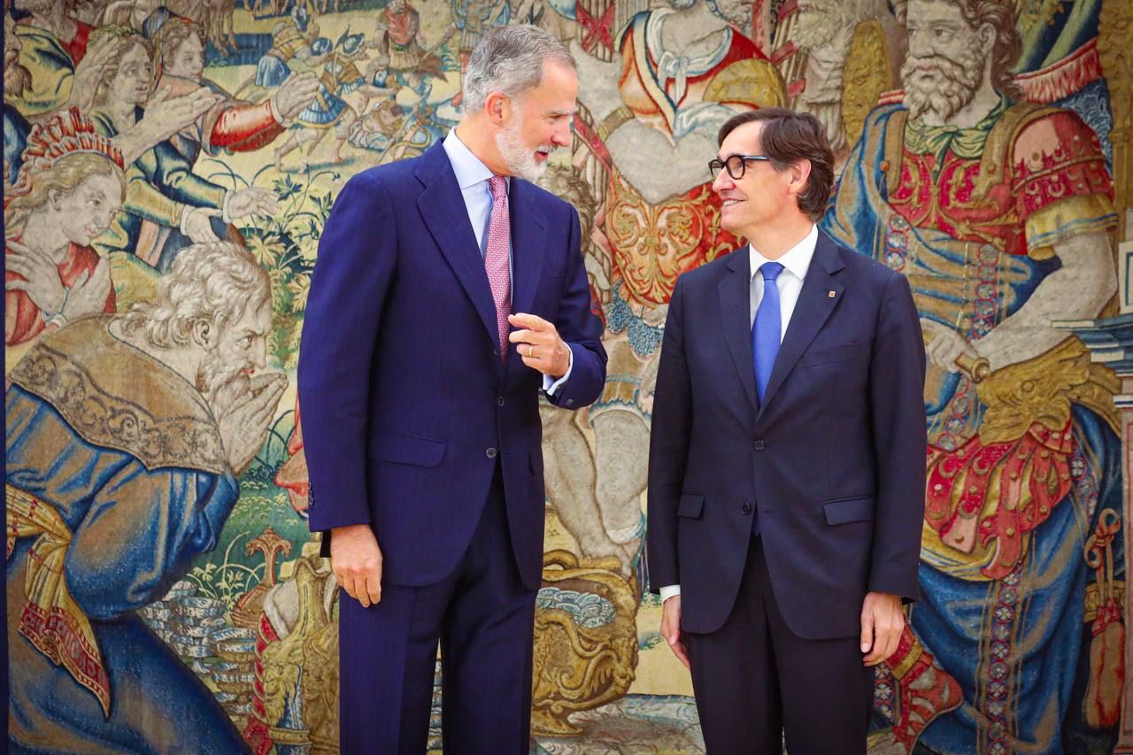 Imatge d'arxiu del president de la Generalitat, Salvador Illa, en una recepció al palau de la Zarzuela amb Felip VI / ACN