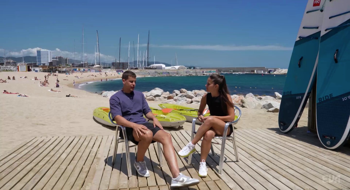 Cèlia Espanya entrevista l'Arnau a Lo Repte - 3Cat