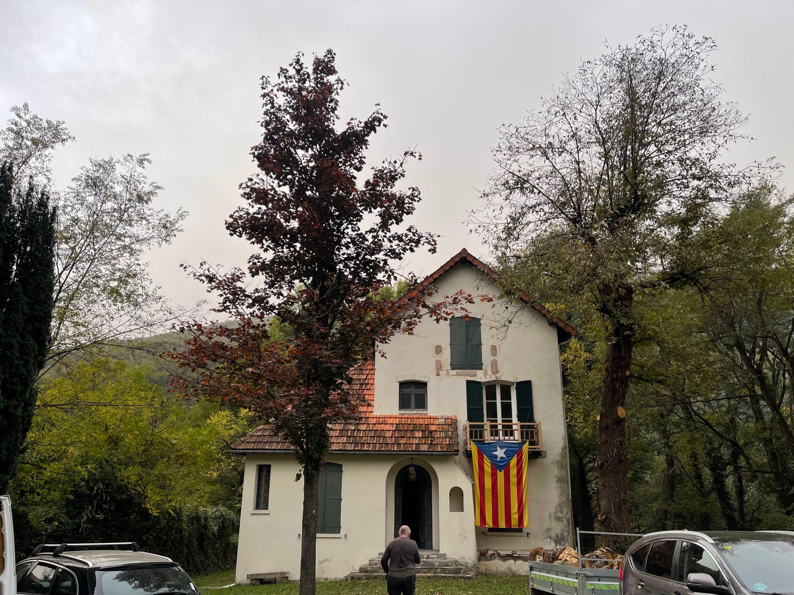 Vista frontal de la casa Macià a Prats de Molló/Quico Sallés