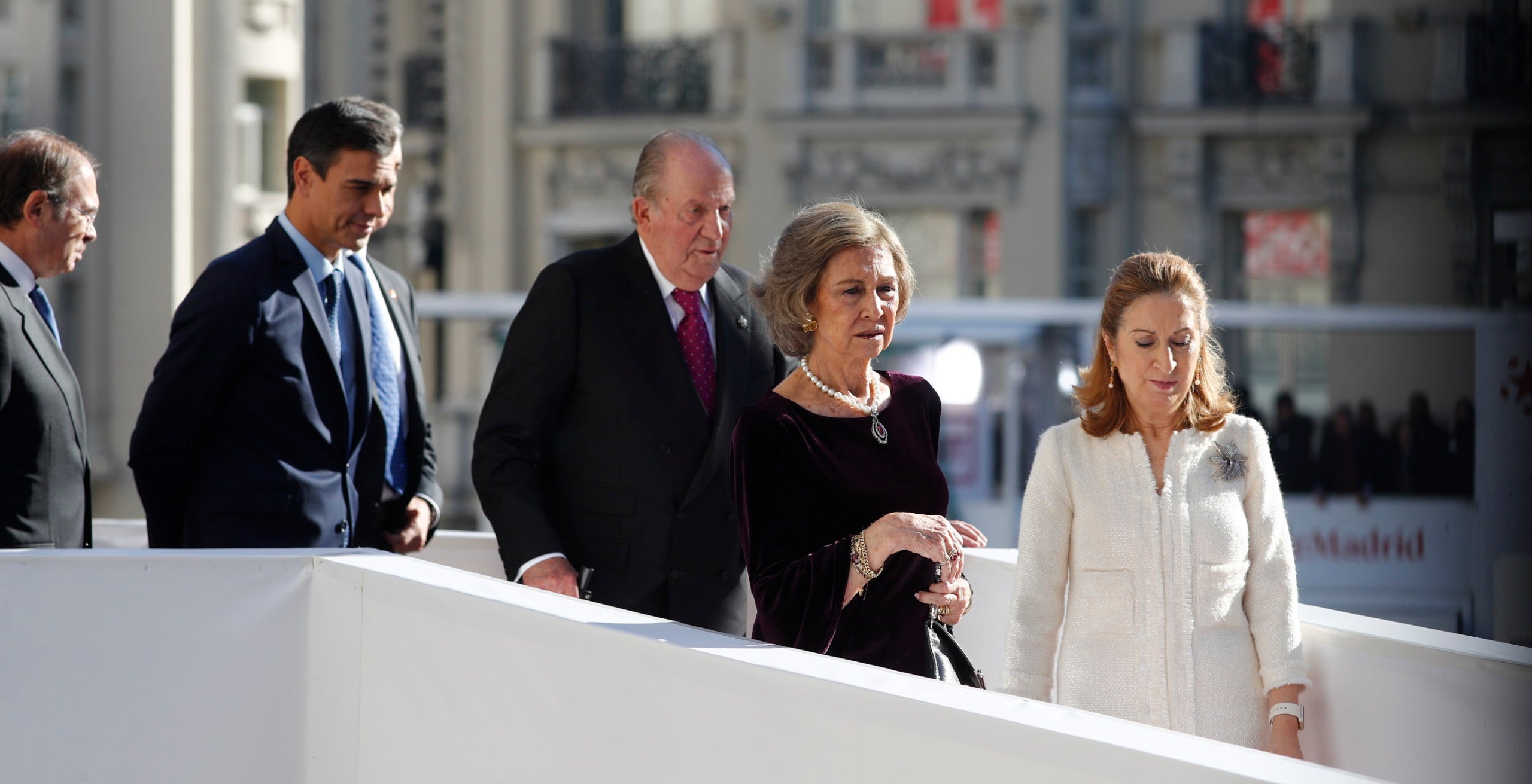 Un extreballador de la Zarzuela dona detalls de la vida de Sofia i Joan Carles - Europa Press