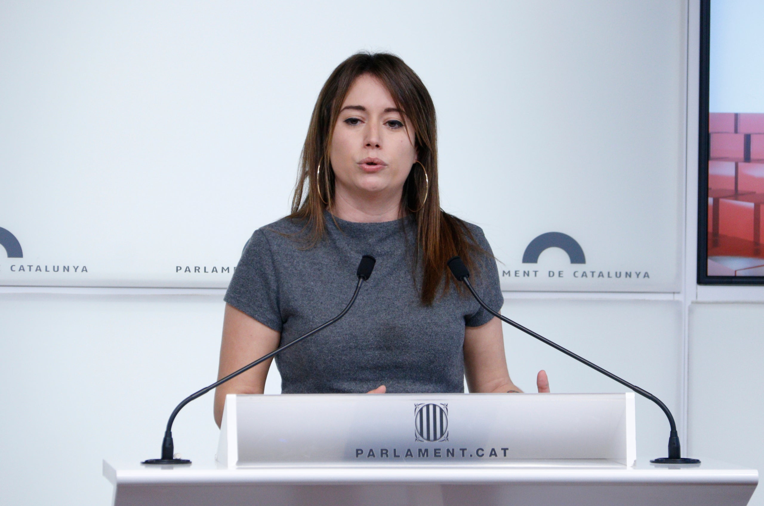 La diputada de la CUP al Parlament, Laure Vega, en una roda de premsa / ACN