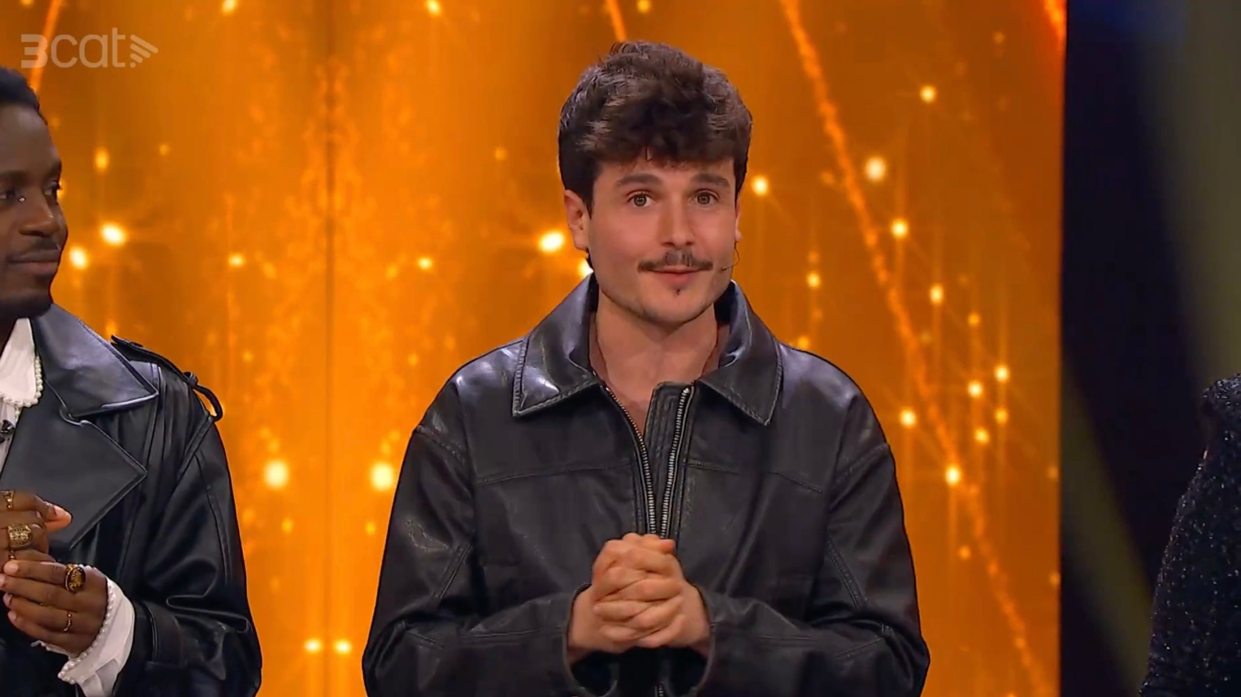 Miki Núñez, presentador del concurs musical 'Zenit' a TV3, en el moment d'anunciar els semifinalistes del programa