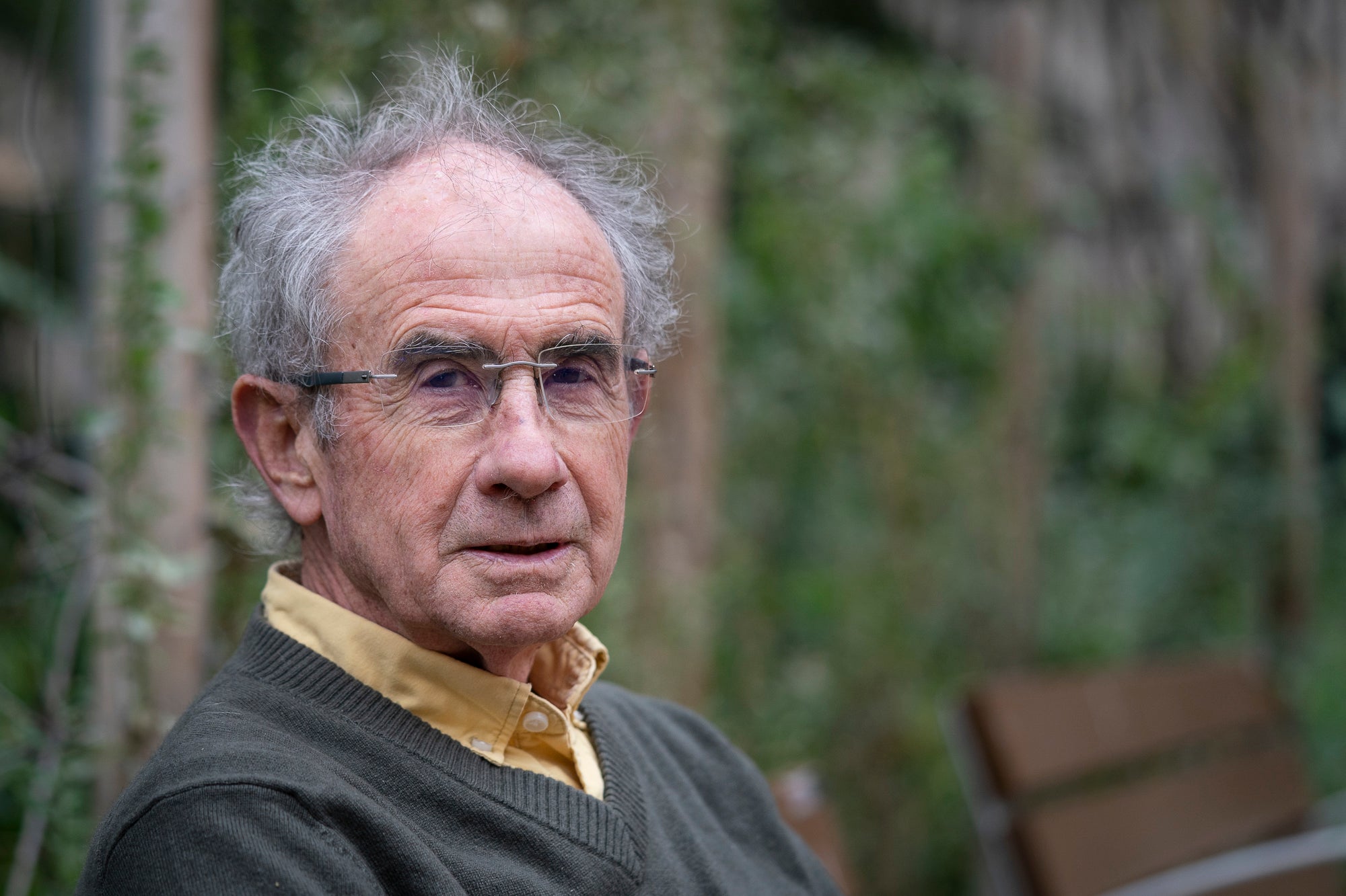 Pep Coll defensa la coherència de mantenir el català en tot moment en una novel·la escrita en aquesta llengua, encara que, com passa a 'Els crims de la mel', molts dels personatges siguin identificats com a castellanoparlants / Mireia Comas