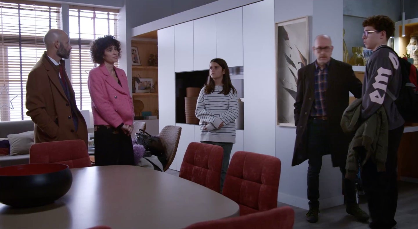 L'Ismael li explica tota la veritat a la Noe i ella el fa fora de casa | 3cat