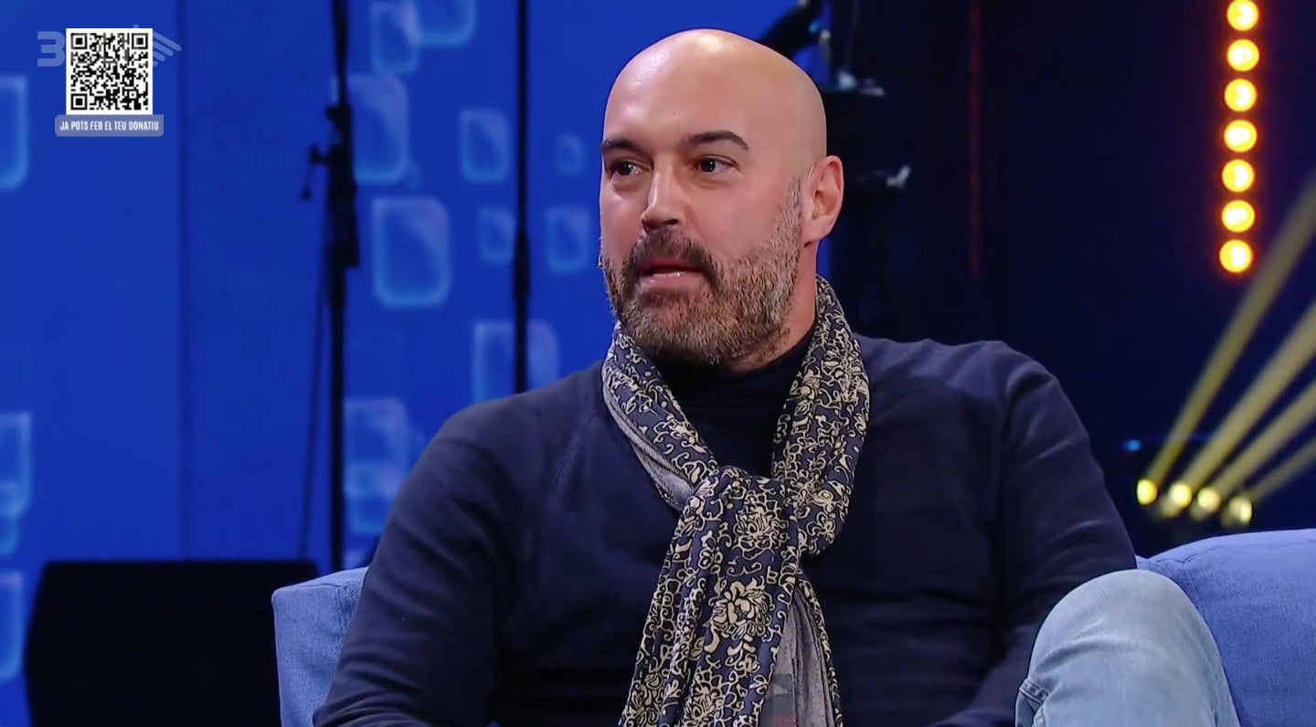 Llucià Ferrer es compromet a deixar de fumar públicament - TV3