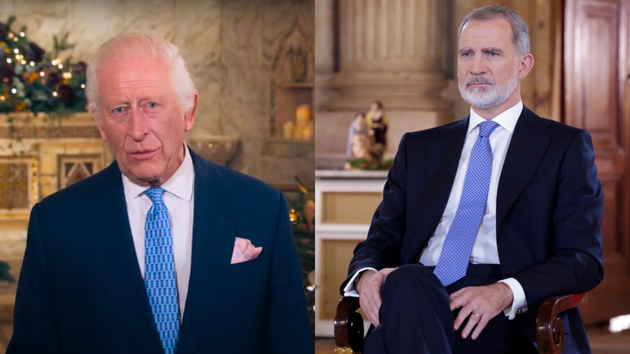 Los dos monarcas, durante el discurso de Navidad 