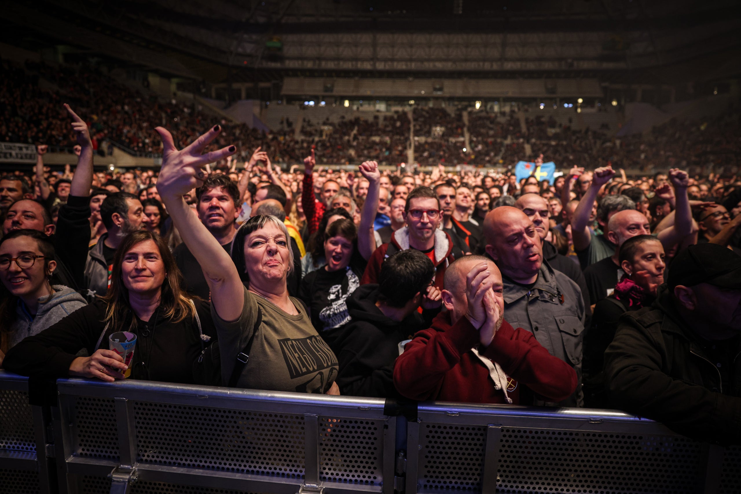 El públic va omplir fins dalt el Palau Sant Jordi per al concert de Fermin Muguruza / Jordi Borràs / ACN