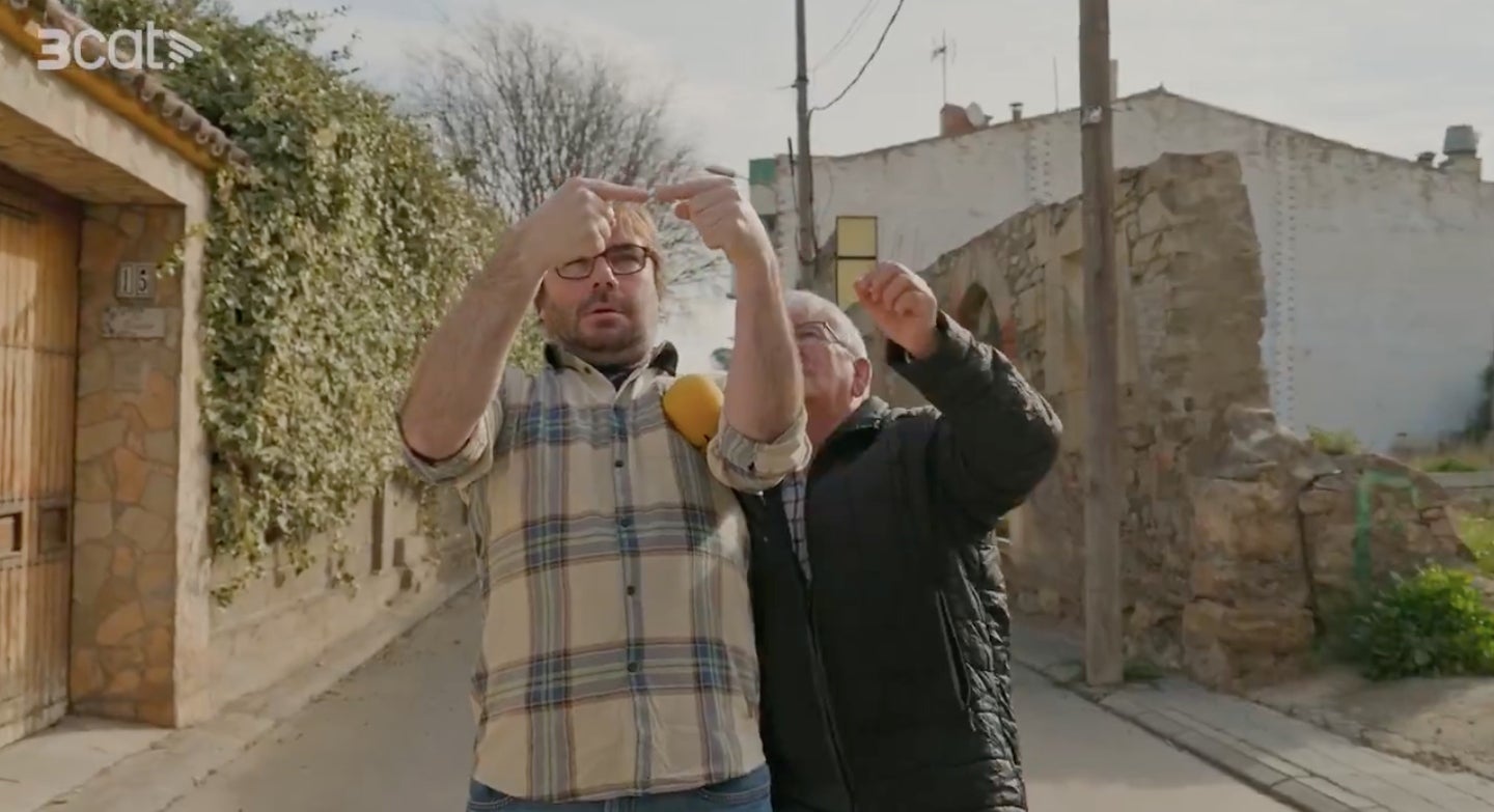 El Rupertín li ensenya el truc del frànkfurt a Quim Masferrer | 3Cat