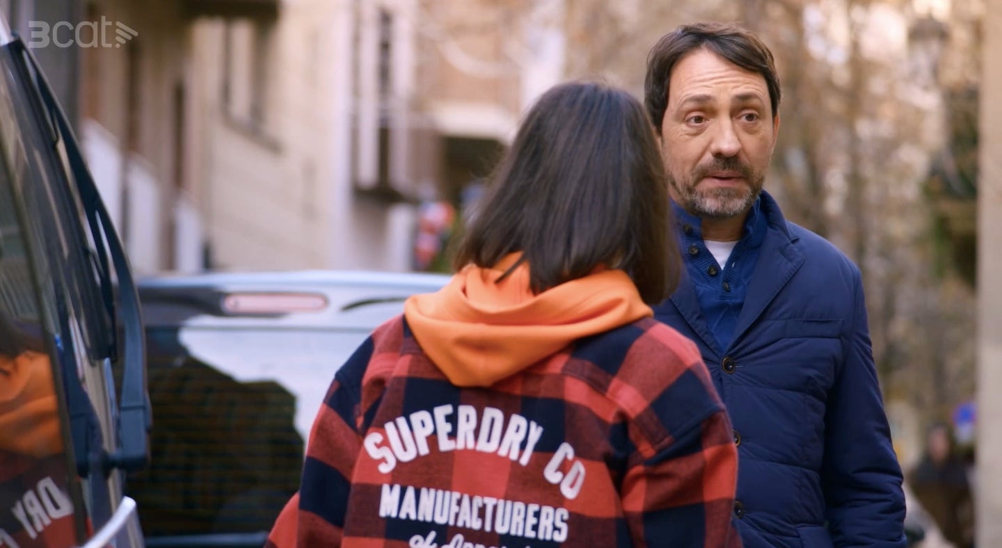 El Toni ajuda la Cristina amb la mudança de la Gemma | 3Cat