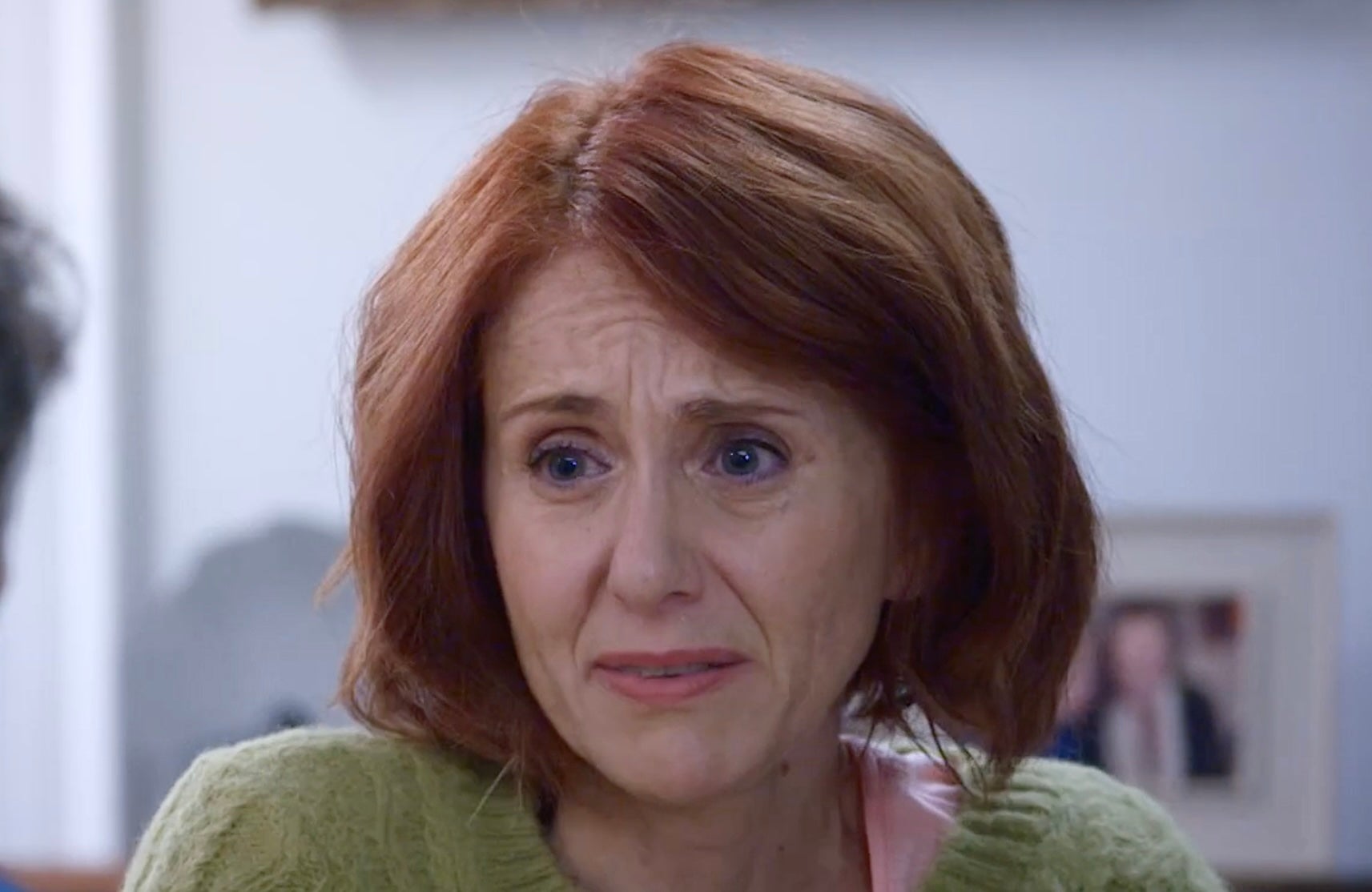 L'Eva (Alícia González Laá) desesperada en haver descobert la mentida del Rodri a 'Com si fos ahir' / TV3