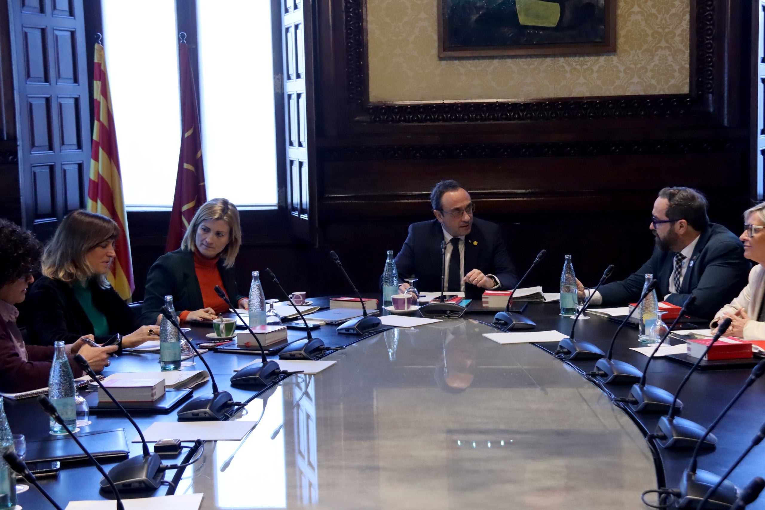Reunió de la Mesa del Parlament que ha aprovat les classes particulars de català per als diputats / ACN