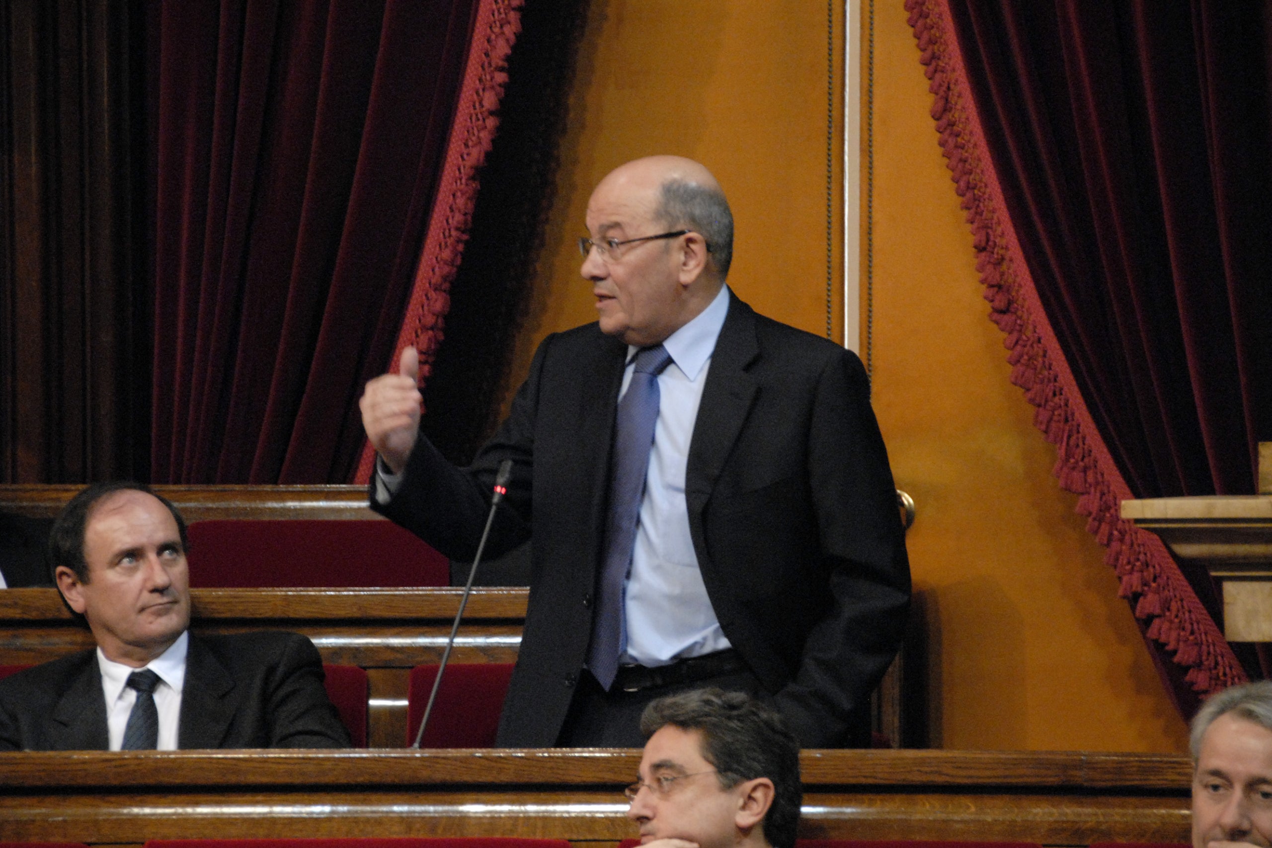 Imatge d'arxiu de Francesc Vendrell durant un debat al Parlament de Catalunya al 2009 / ACN