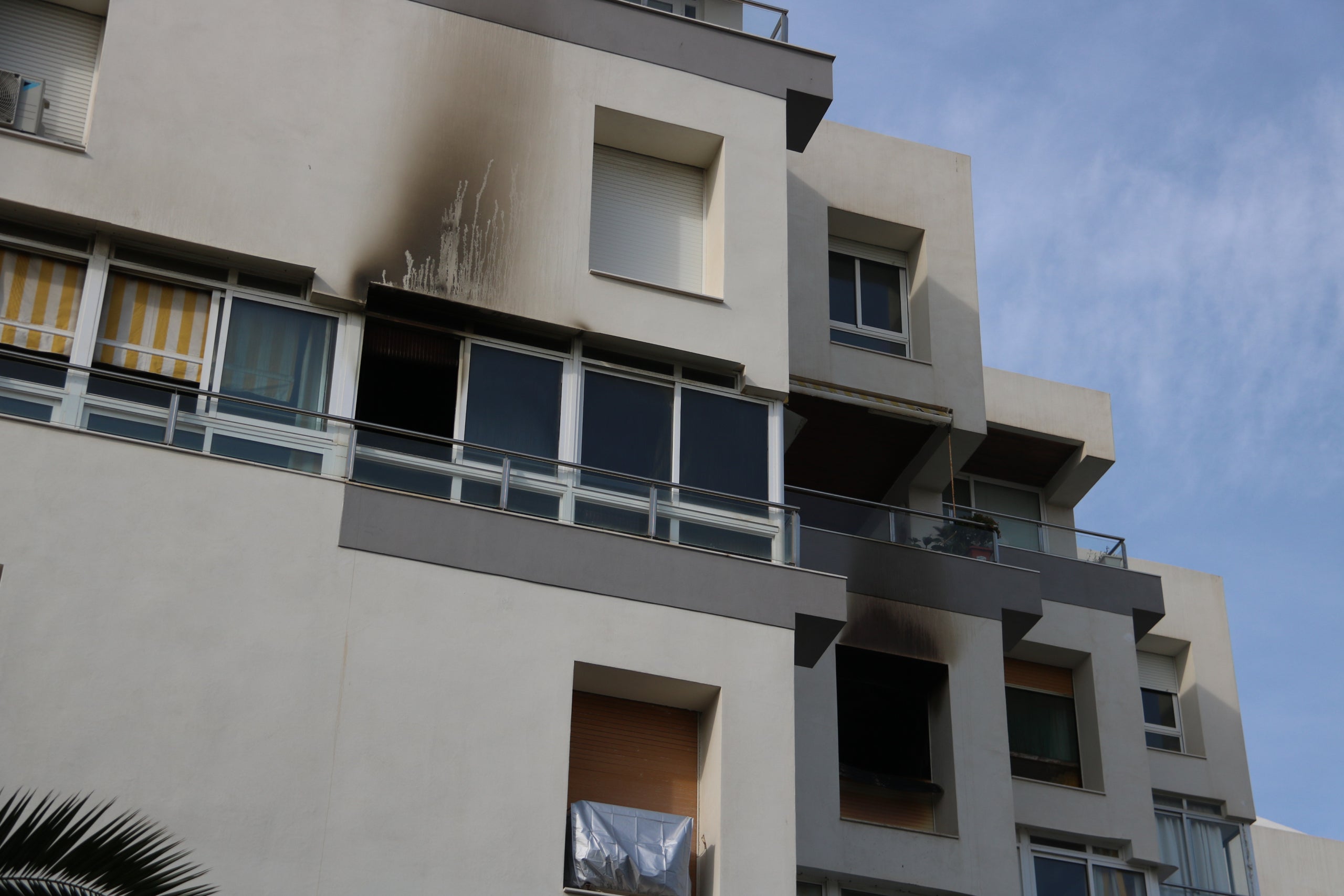 Imatge de l'edifici incendiat a Vila-seca (Tarragonès) / ACN