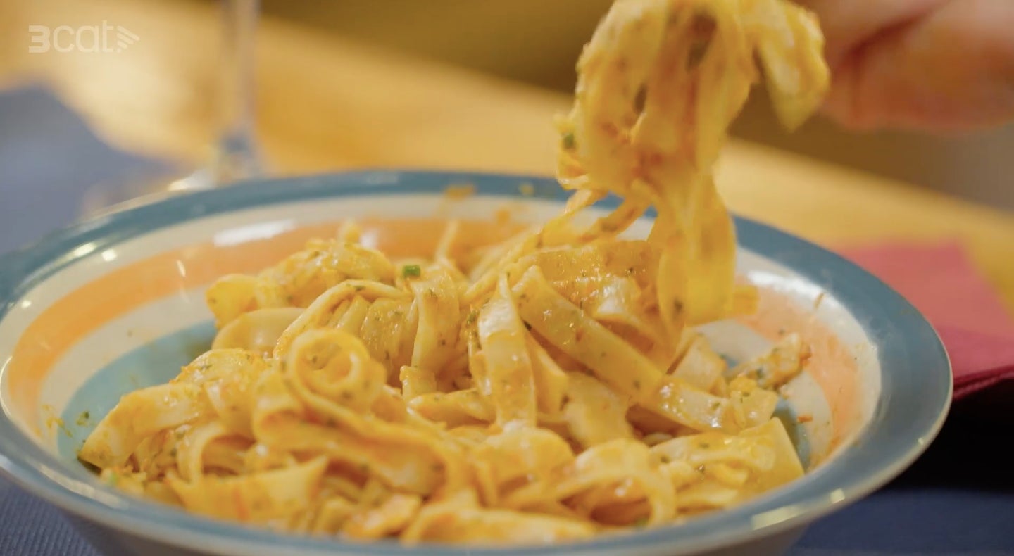 La pasta de la Taverna Gaudir s'ha endut crítiques a Joc de Cartes | 3Cat