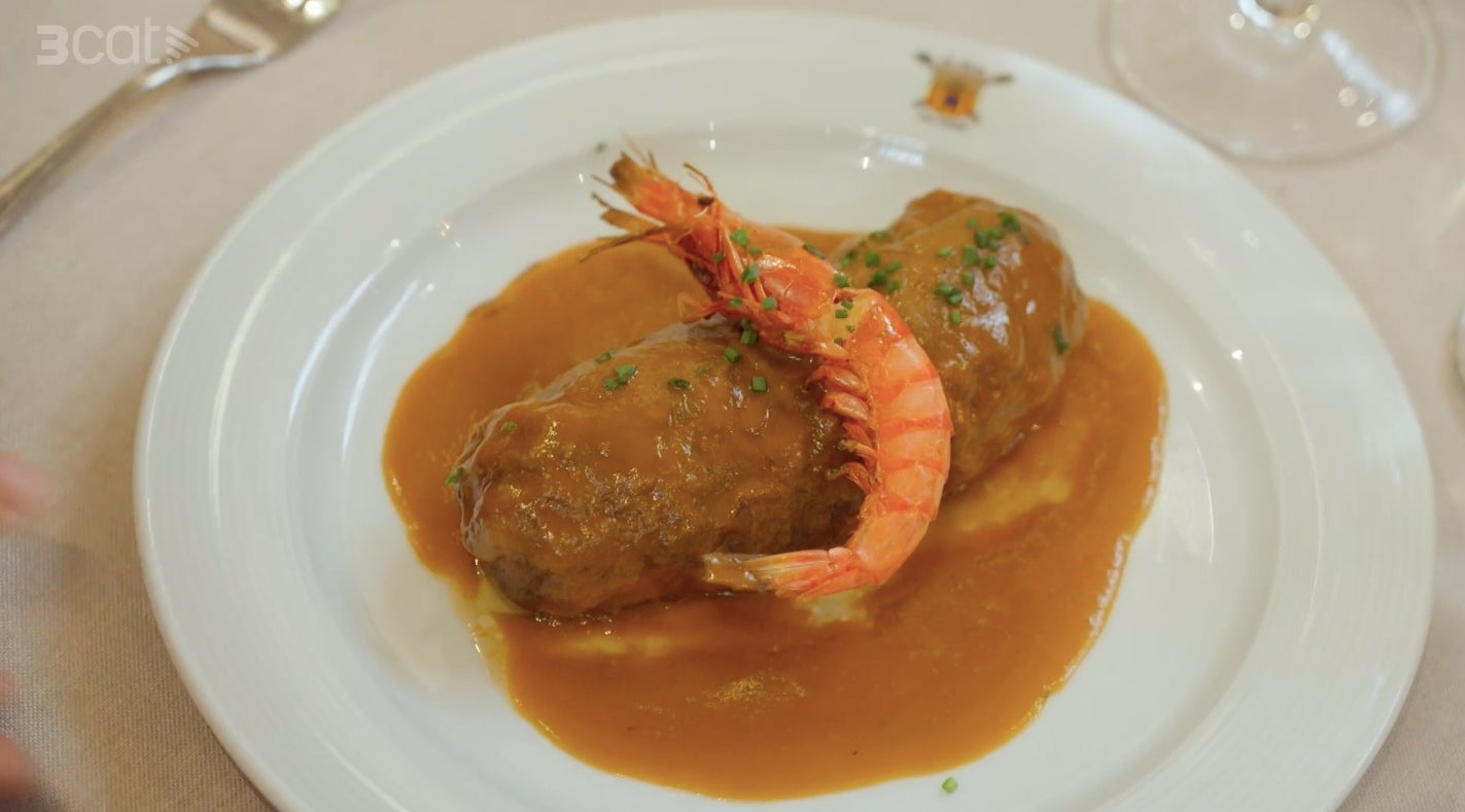Peus de porc farcits, el plat tradicional de Can Portell | 3Cat