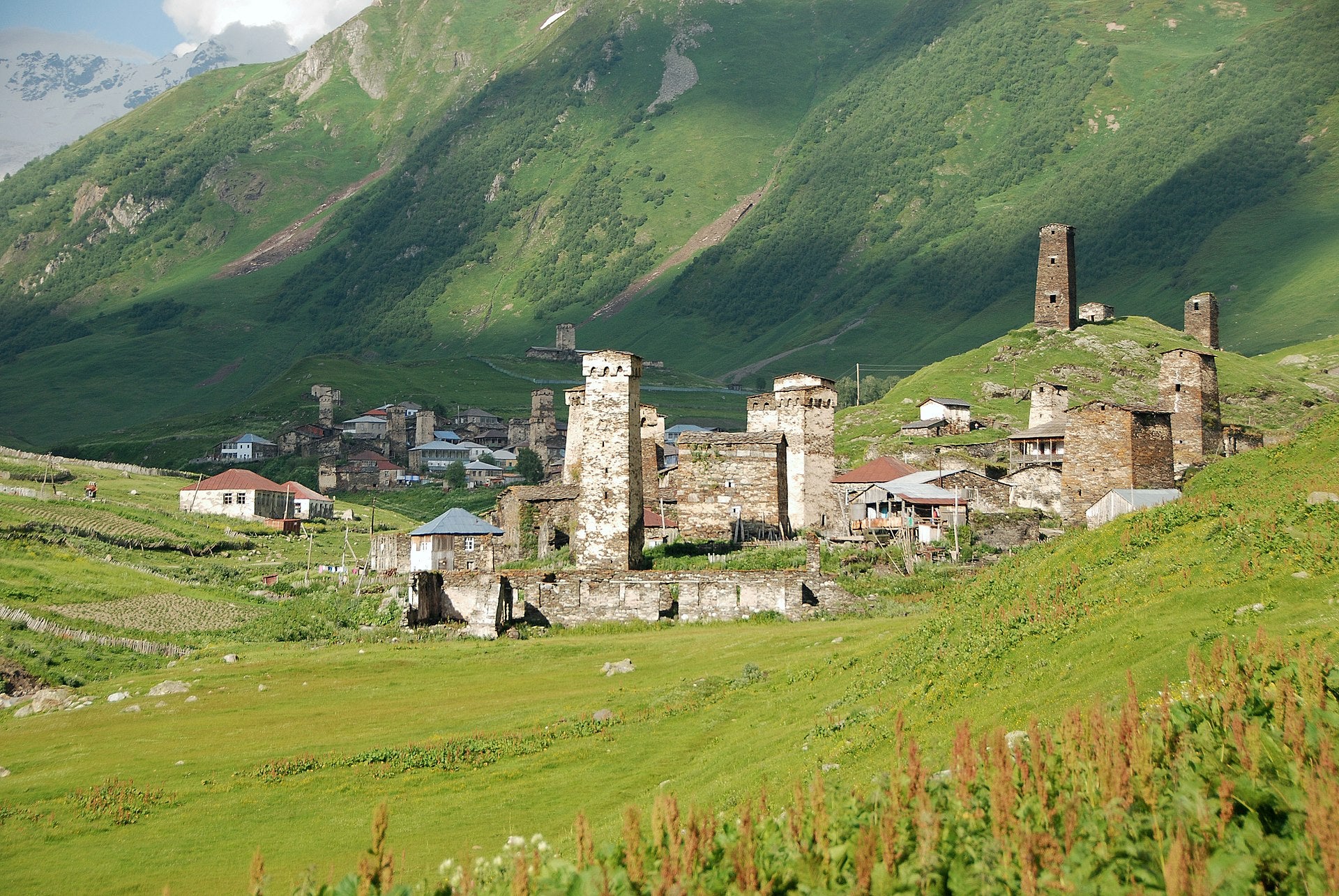 La zona muntanyosa d'Ushguli, a Geòrgia, en una imatge d'arxiu / Florian Pinel (Wikimedia)