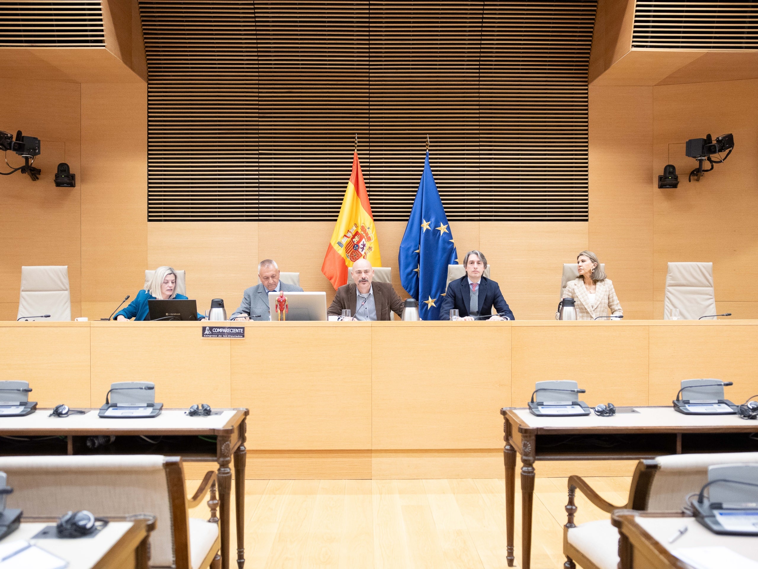 Una imagen de la comisión de investigación del 17-A/Congreso
