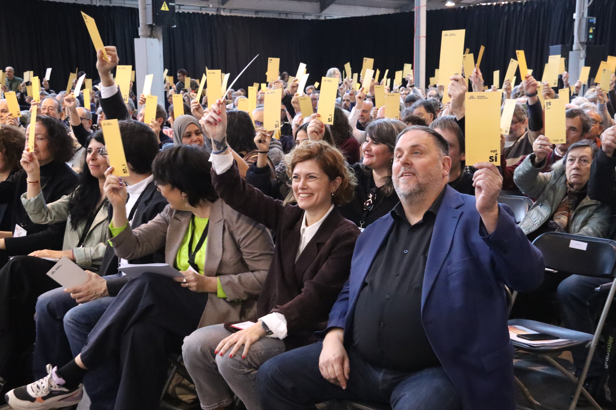El president d'ERC, Oriol Junqueras, i la secretària general del partit, Elisenda Alamany, durant la segona fase del Congrés Nacional del partit aquest dissabte a Martorell / Maria Pratdesaba / ACN