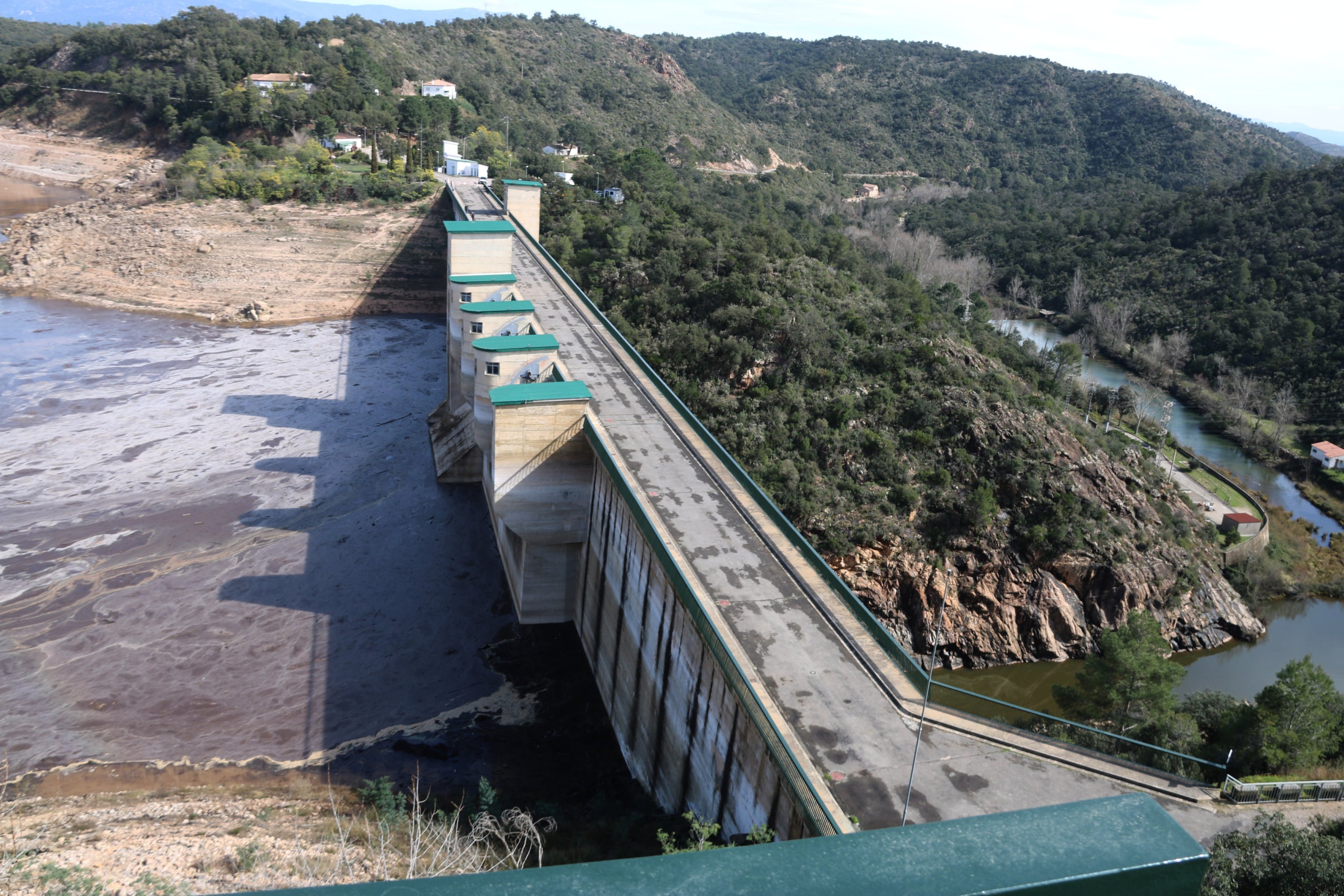 La presa del pantà de Darnius-Boadella, a l'Alt Empordà / ACN