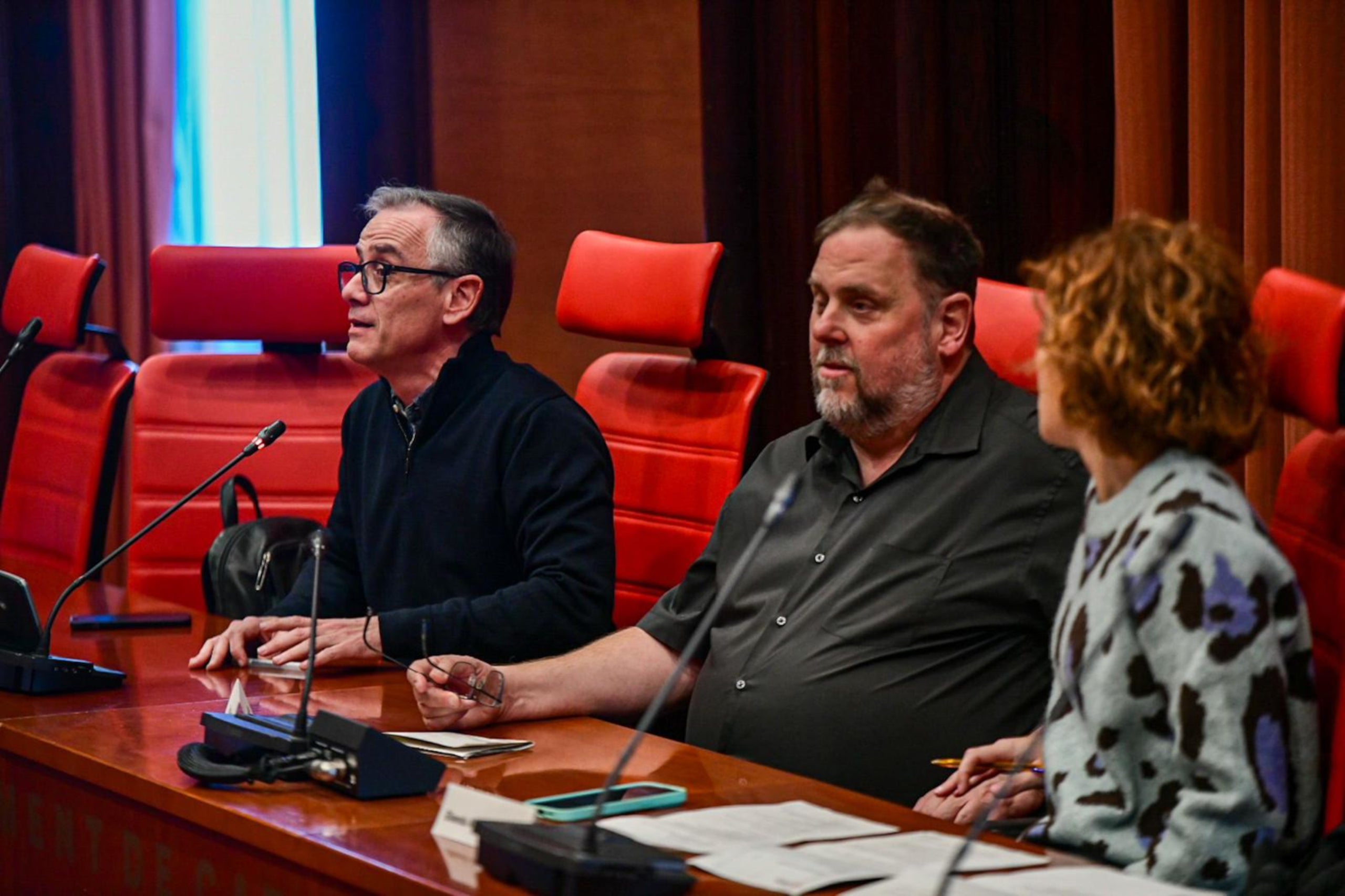 El president i la secretària general d'ERC, Oriol Junqueras i Elisenda Alamany, amb el president del grup, Josep Maria Jové, al Parlament a principis d'any / ERC