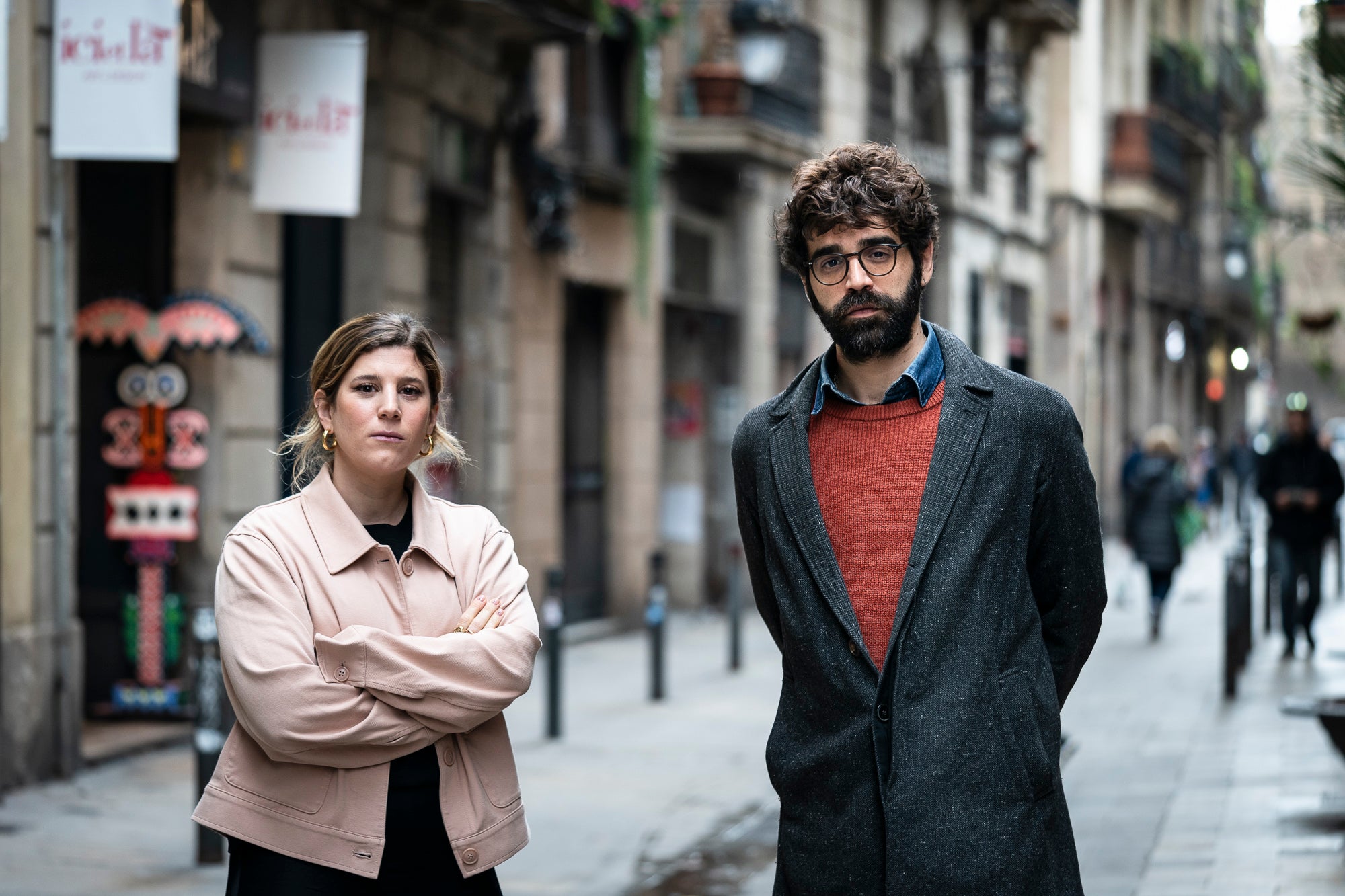 David Verdaguer i Ángela Cervantes protagonitzen la nova sèrie de 3Cat 'El mal invisible' | Mireia Comas