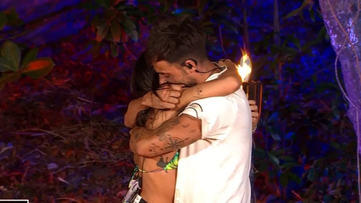 Montoya i Anita de 'La isla de las tentaciones' es reconcilien a 'Supervivientes 2025' | Telecinco