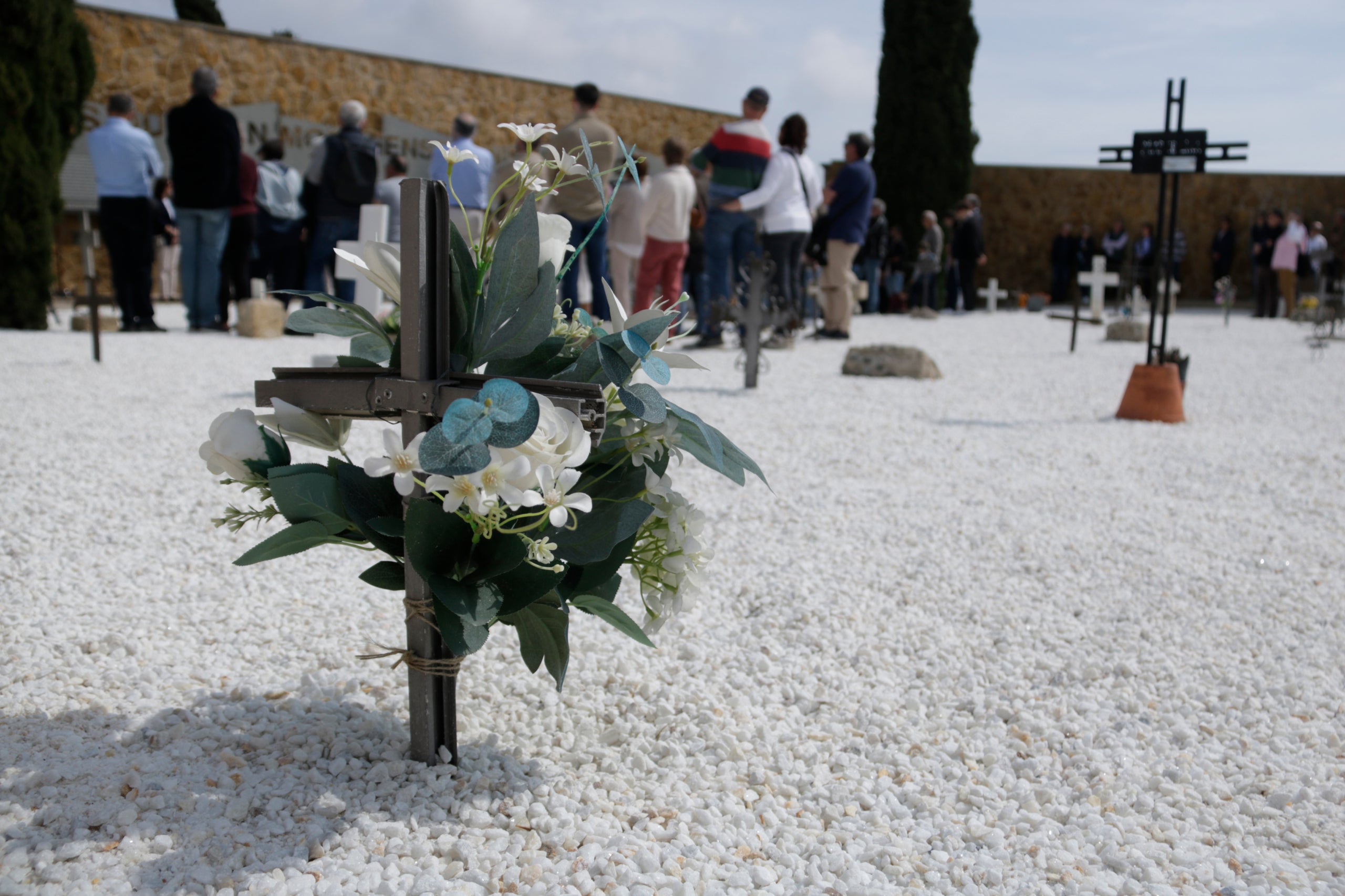 La fossa comuna de Tarragona ha acollit l'homenatge envers les víctimes de la repressió franquista | Ariadna Escoda (ACN)