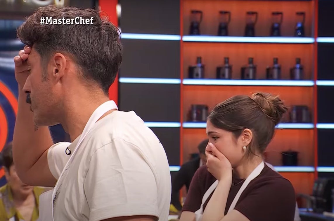 Commoció dels concursants per l'accident d'un company a 'Masterchef' _ YouTube