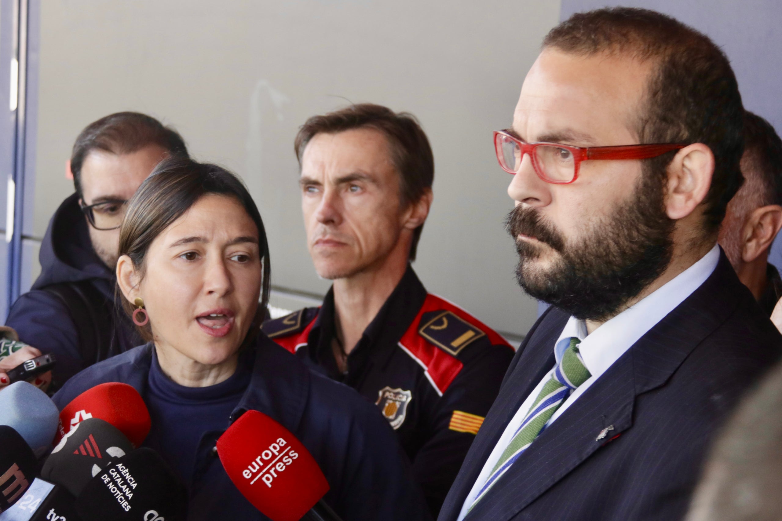 La consellera d'Interior, Núria Parlon, al costat de l'alcalde de Mataró, David Bote / ACN