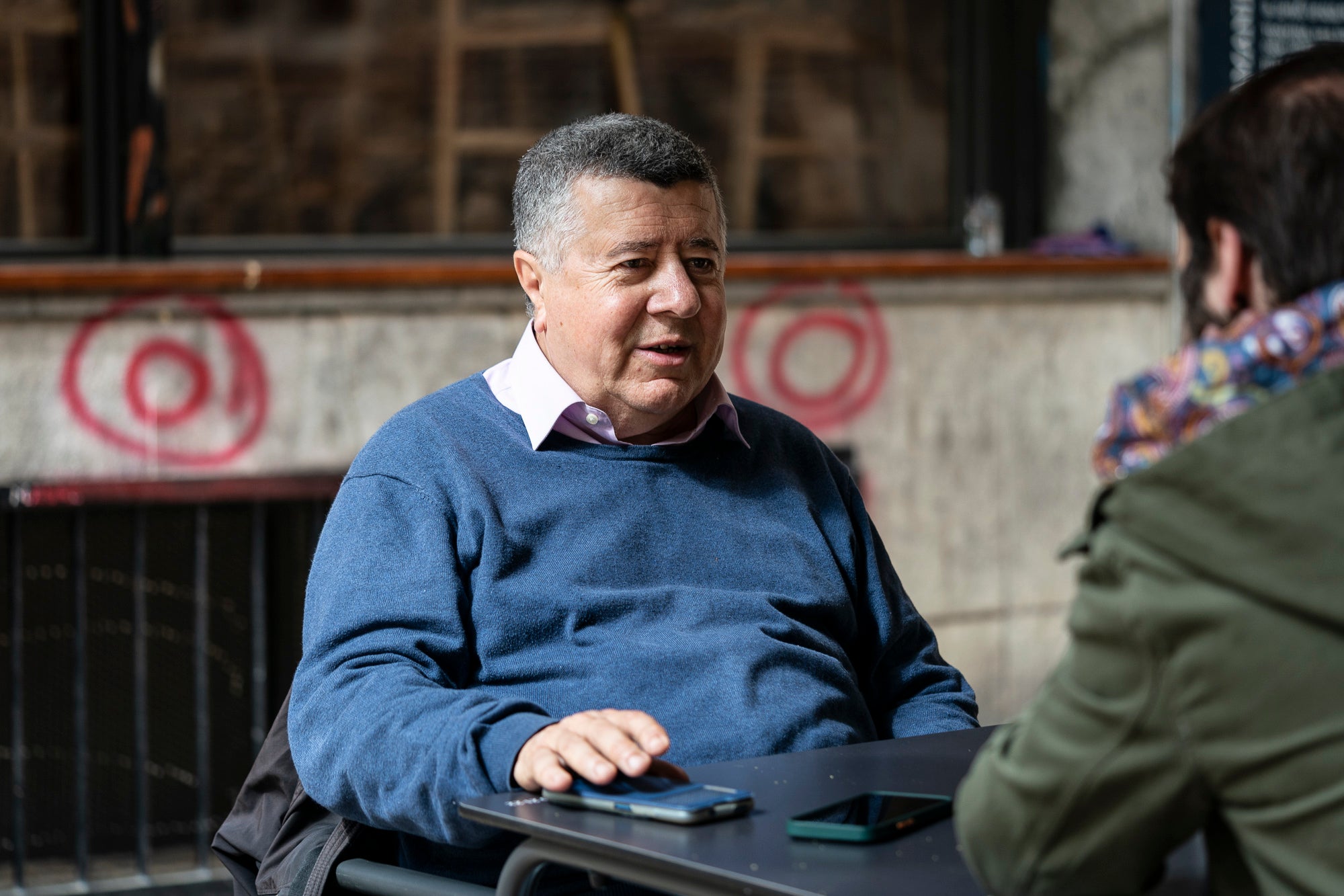 Xavier Riurs, periodista, mestre i escriptor. Barcelona 10.04.2025 / Mireia Comas
