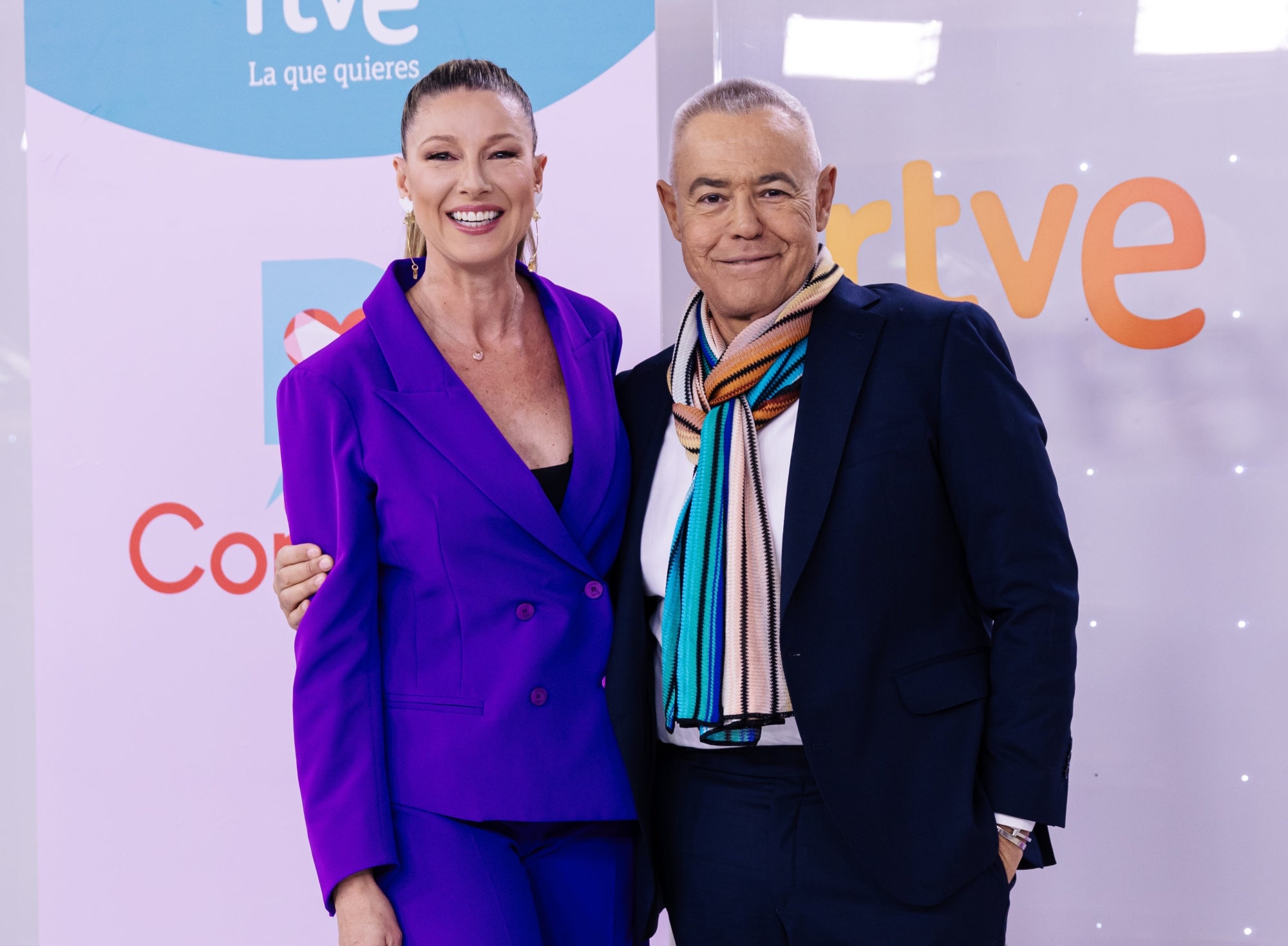 Jordi González i Anne Igartiburu, presentadores del programa 'D Corazón' _ Europa Press