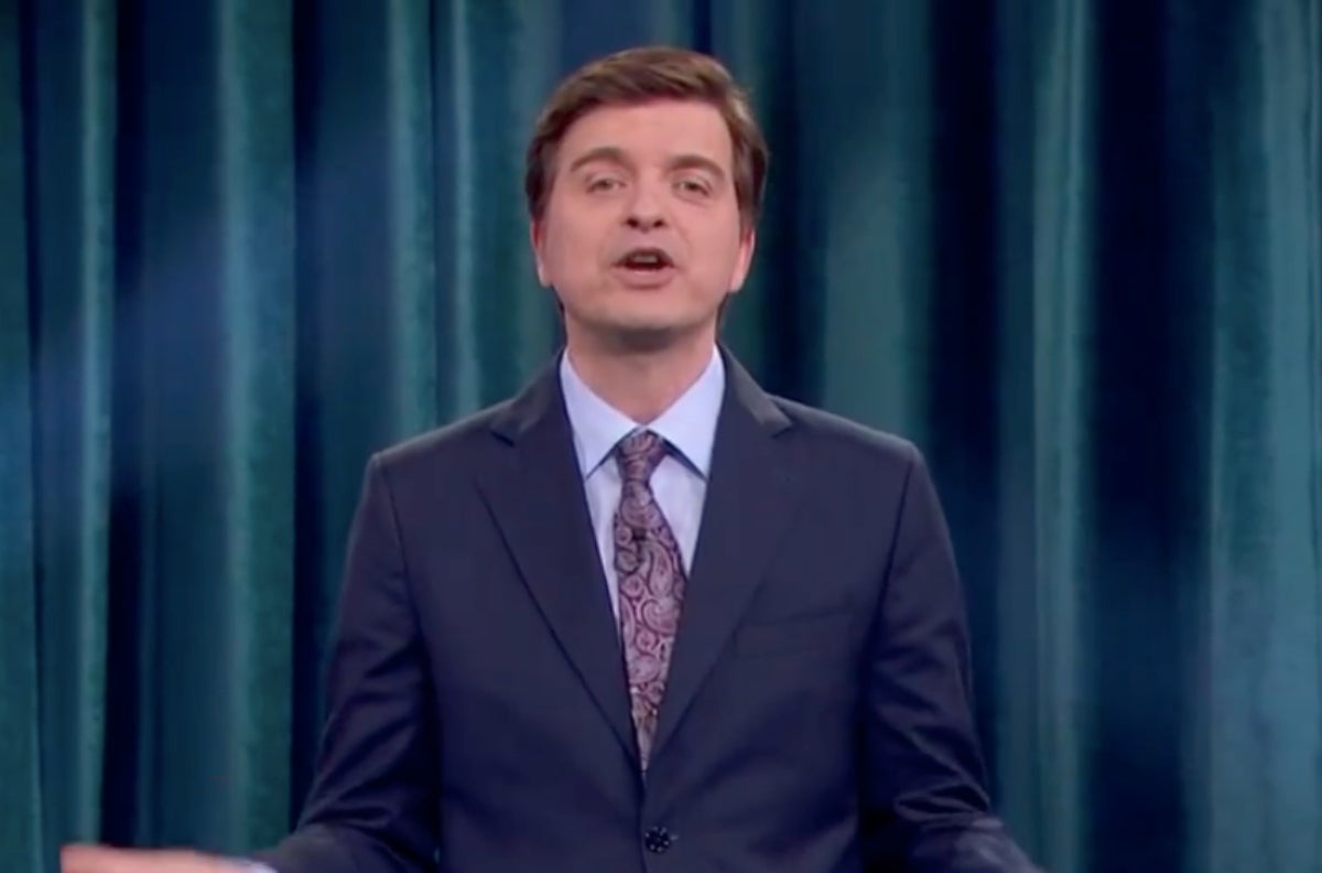 Marc Giró es mofa de les crítiques del 'Late Xou' en un monòleg hilarant | RTVE