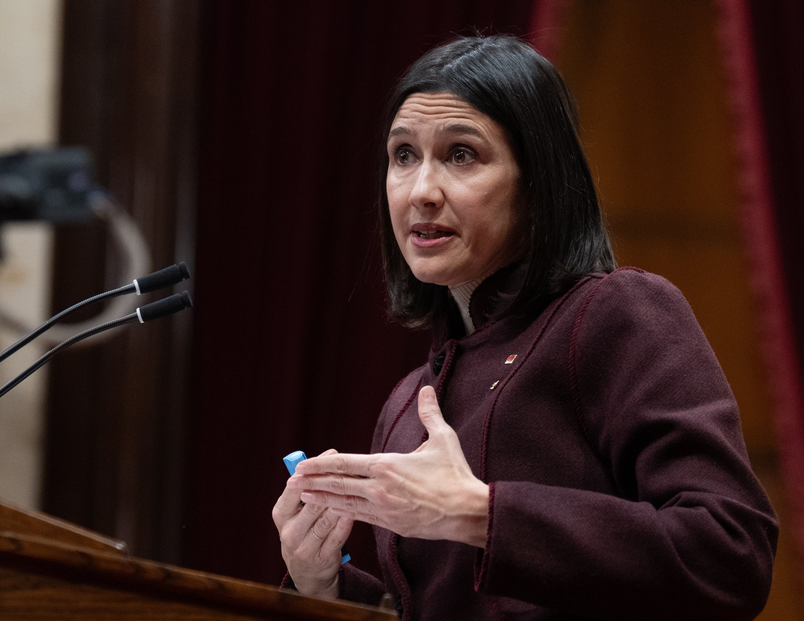 Núria Parlón, en una imatge al Parlament, justifica les infiltracions policials/David Zorrakino