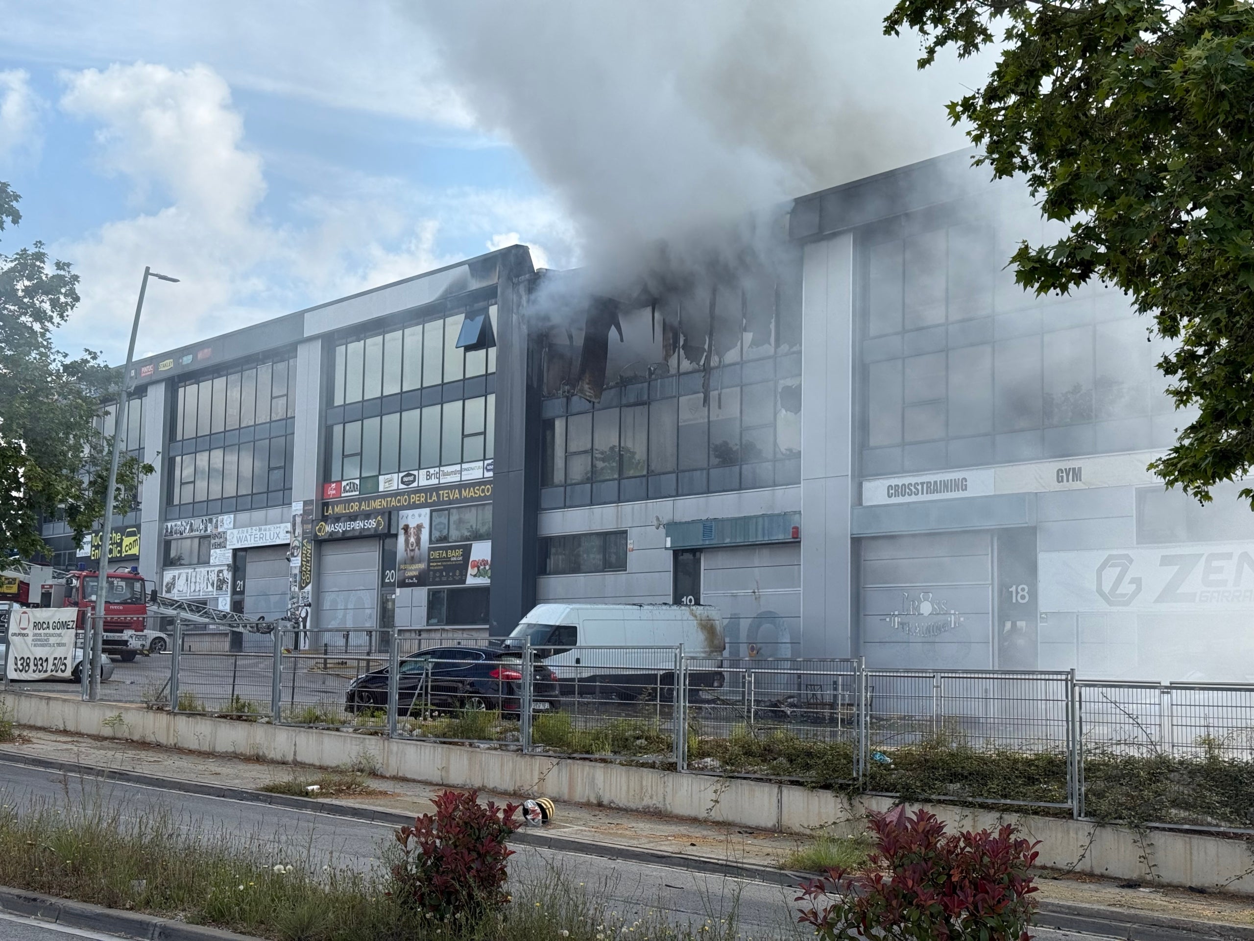 Exterior de la planta de Vilanova que s'ha incendiat / ACN