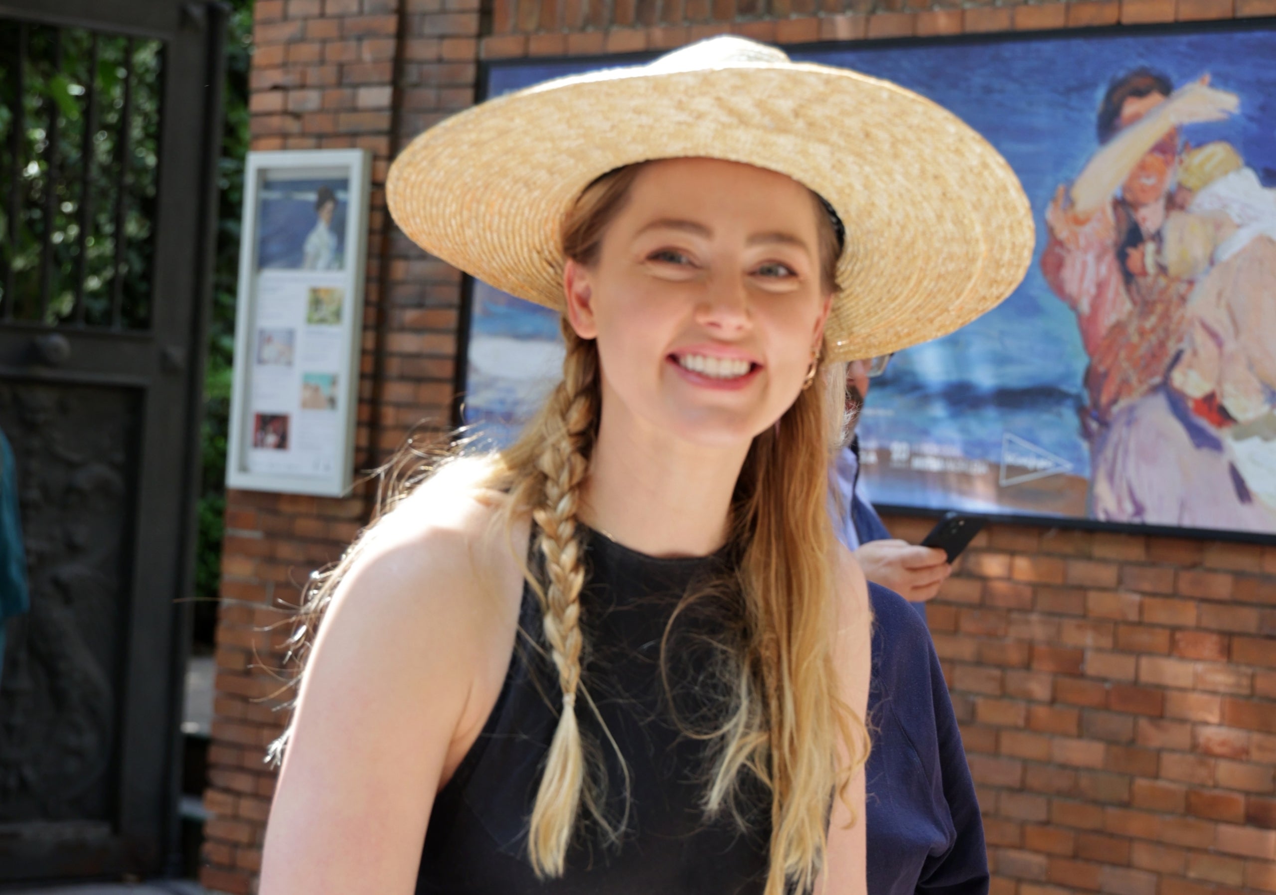 Amber Heard anuncia que ha estat mare de bessons _ Europa Press