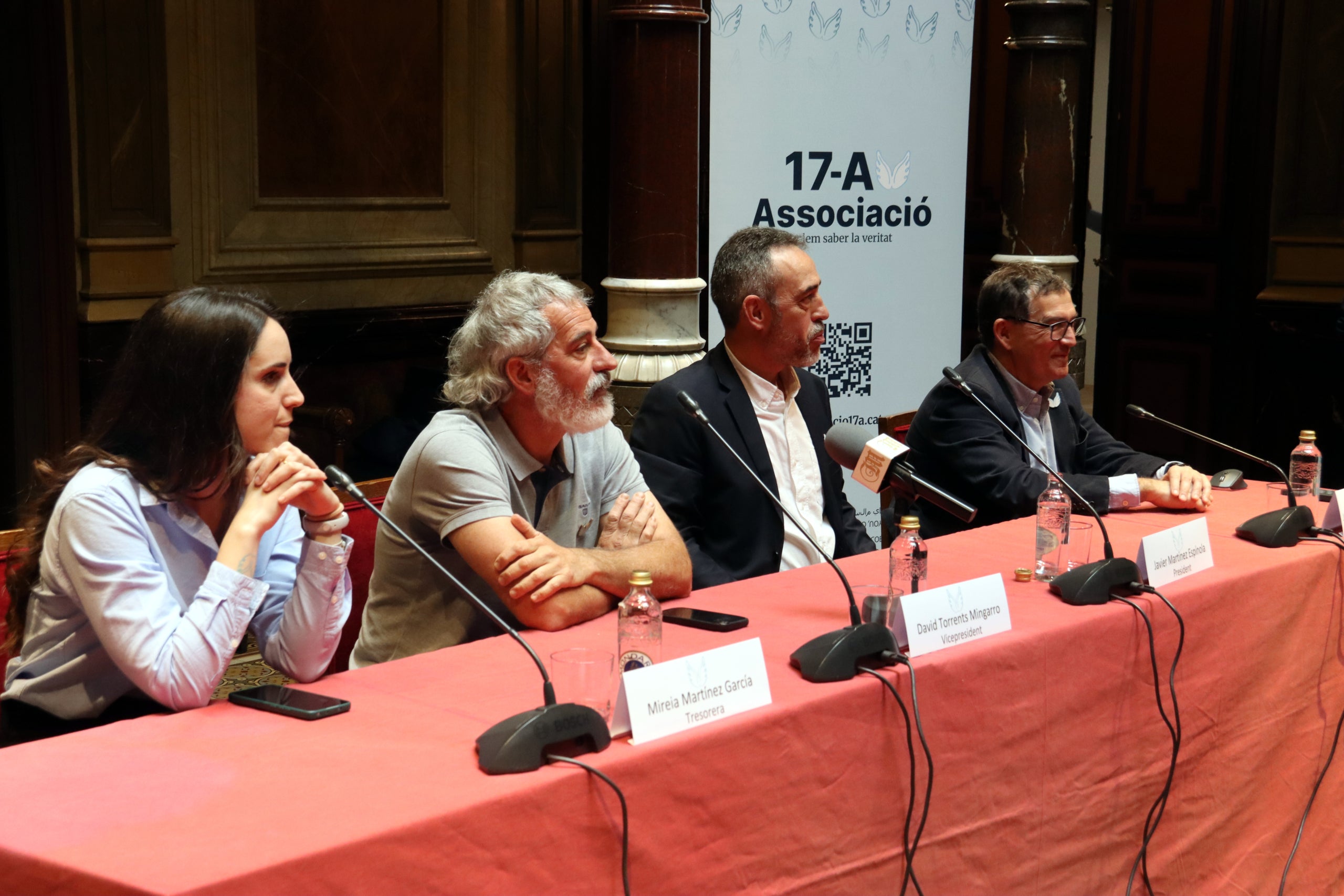 Els impulsors de l'associació del 17-A aquest matí/Pol Solà