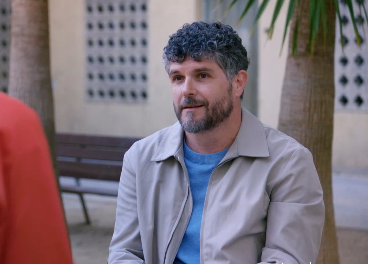 El Salva li explica al Joel que voldrien acollir un altre infant a casa | 3Cat