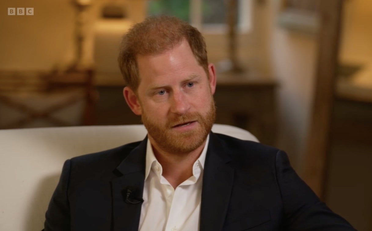 Harry d'Anglaterra protagonitza una entrevista polèmica a la BBC | BBC