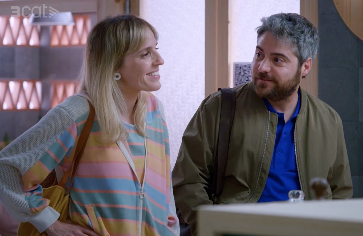 La Cèlia continua amagant el seu embolic amb l'Eugeni davant el Quique | 3Cat