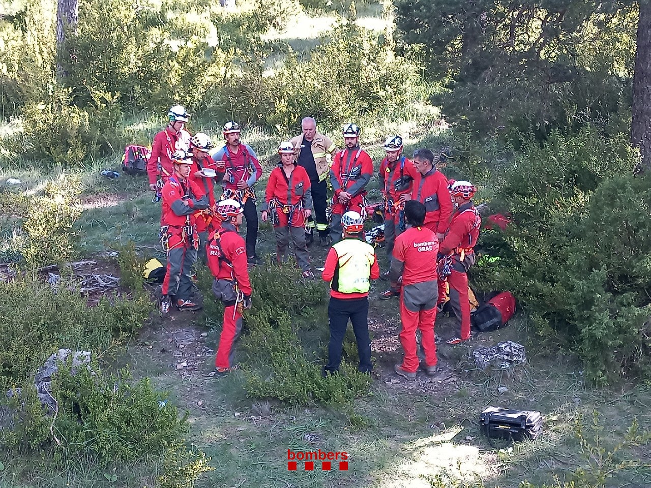 Operatiu dels Bombers de la Generalitat per l'accident mortal d'una dona en una cova de Tortosa / Bombers