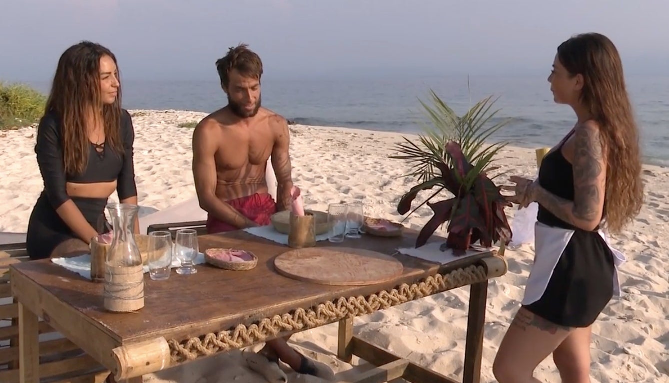 Trobada incòmoda de Montoya, Anita i Gabriela a 'Supervivientes' | Telecinco