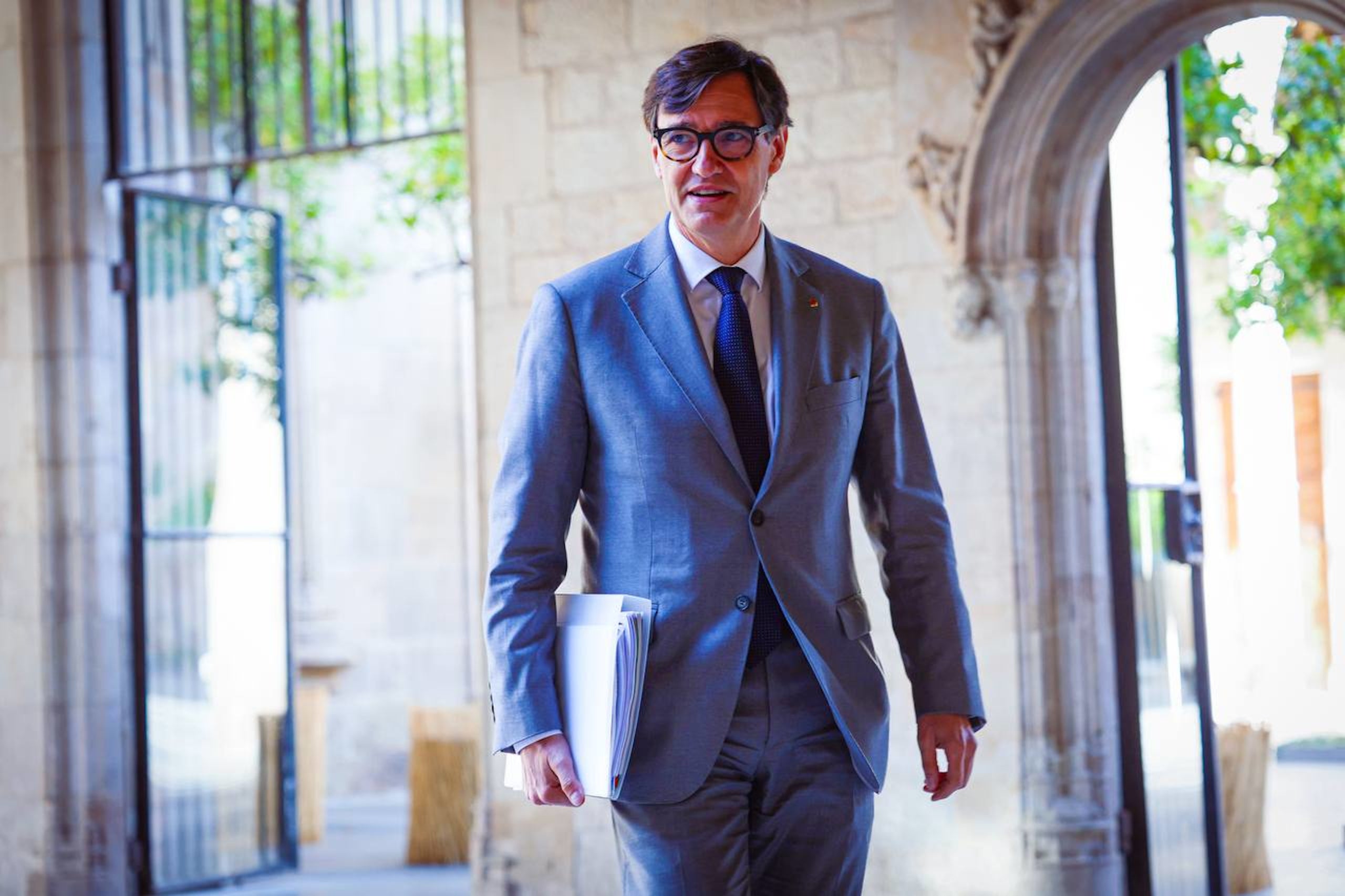El president de la Generalitat, Salvador Illa, abans d'una reunió del Consell Executiu / ACN