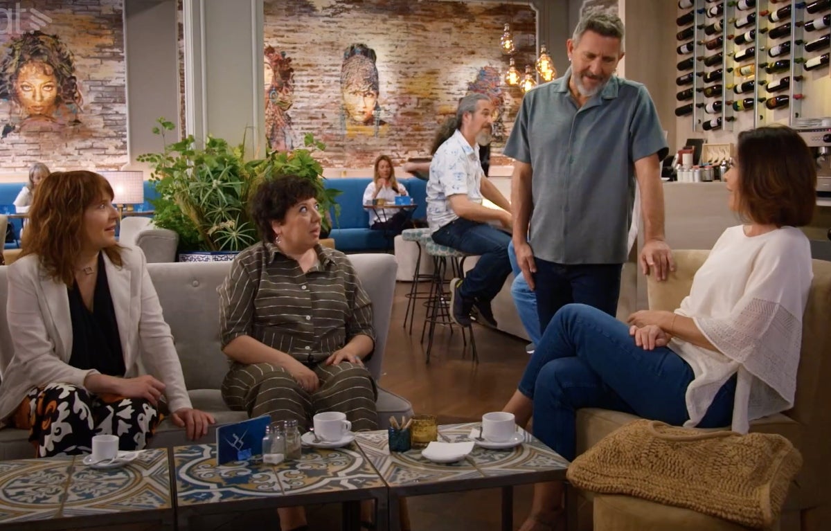 El Jordi s'empipa amb la Gina a 'Com si fos ahir' per culpa del pis de s'Agaró | 3Cat