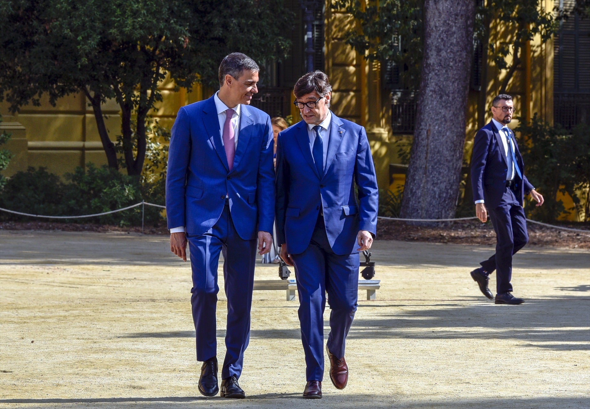 El president de la Generalitat, Salvador Illa, i el president espanyol, Pedro Sánchez, en una imatge d'arxiu |  David Oller / Europa Press
